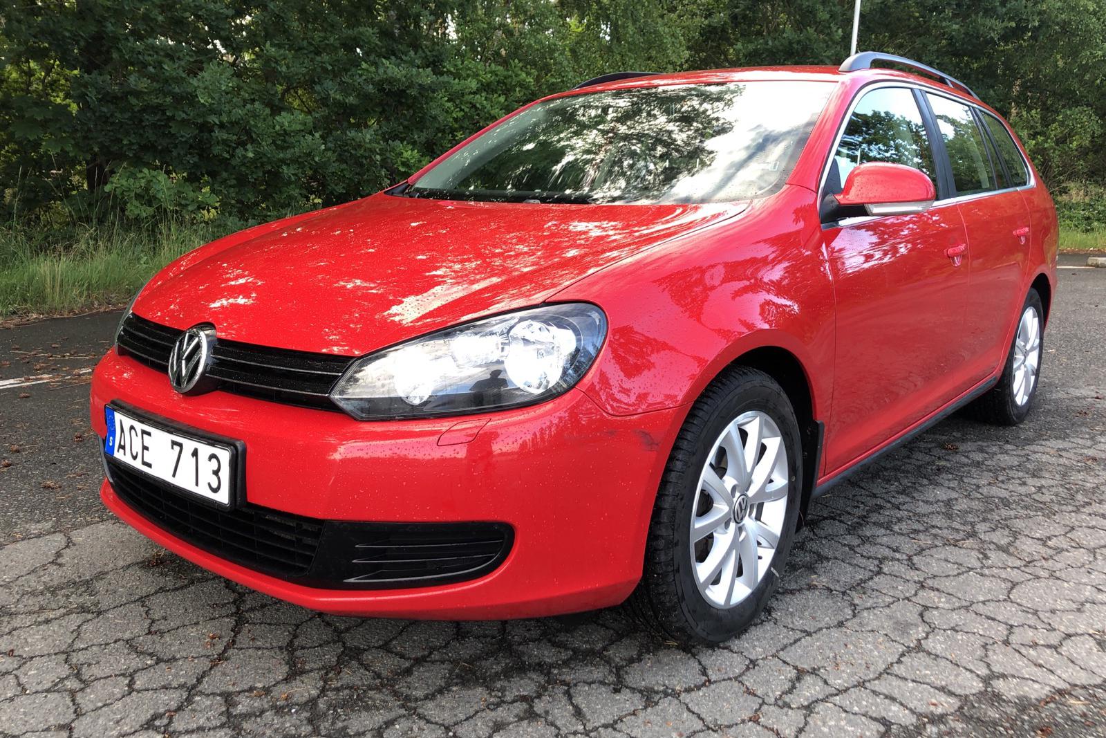 Volkswagen Golf VI 1 6 TDI BlueMotion Technology Variant Kvdbil Se