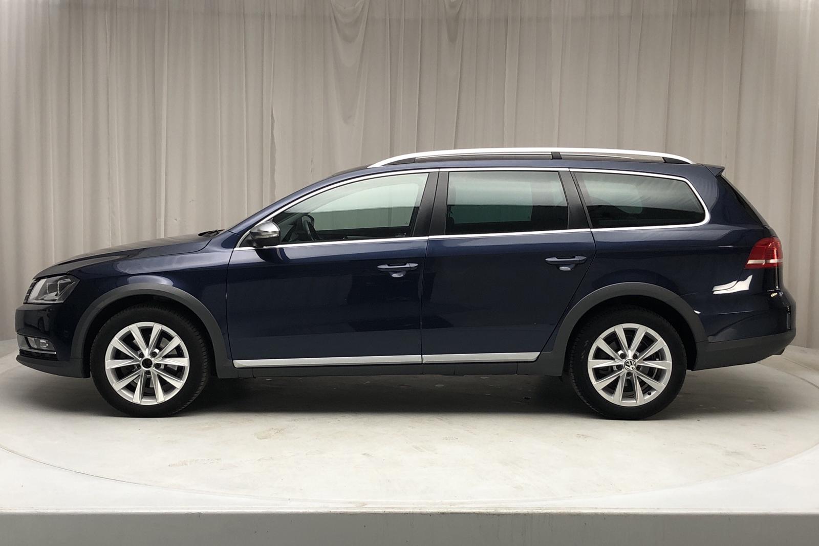 Volkswagen Passat Alltrack Tdi Bluemotion Technology Motion