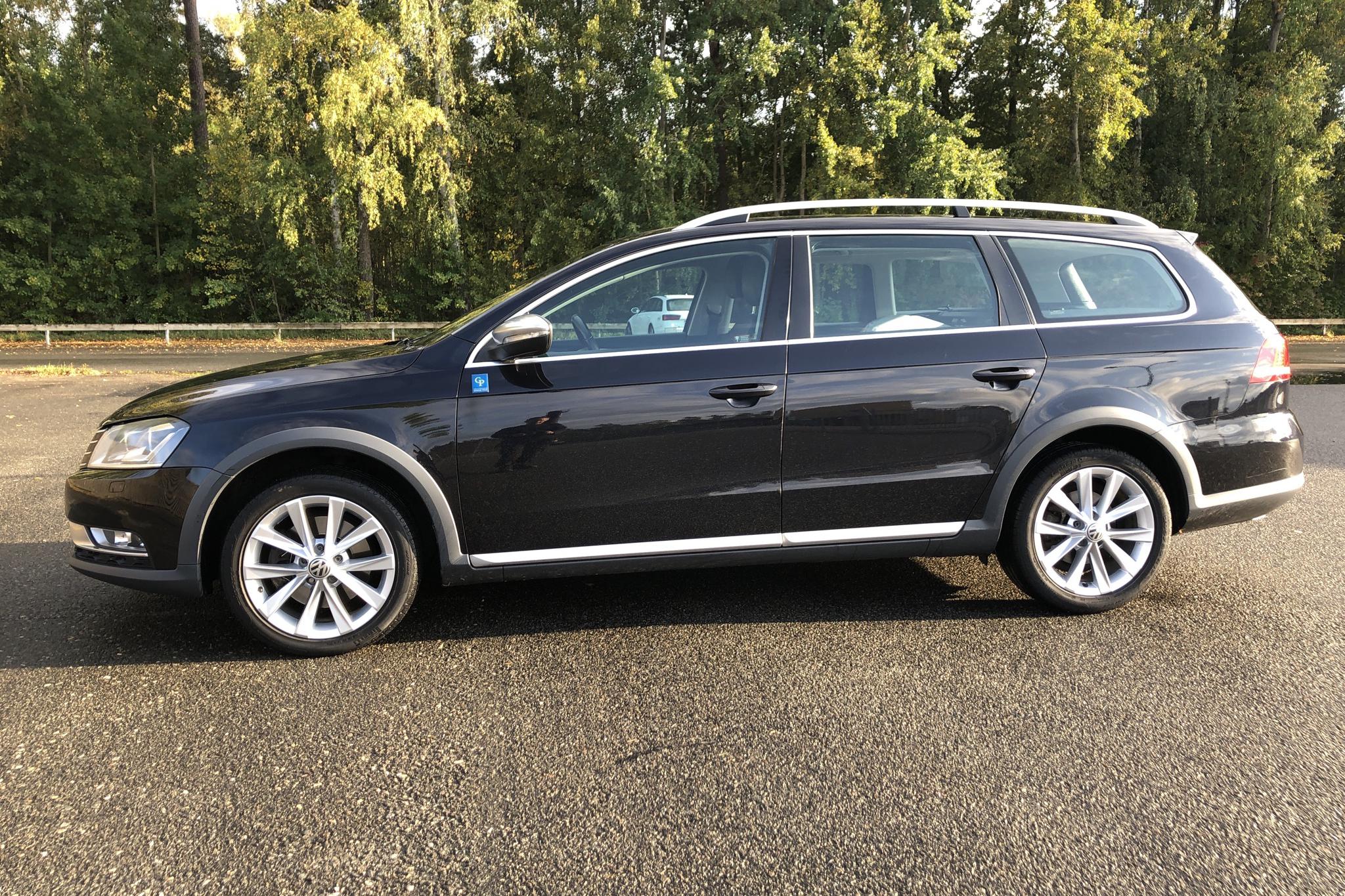 Volkswagen Passat Alltrack Tdi Bluemotion Technology Motion