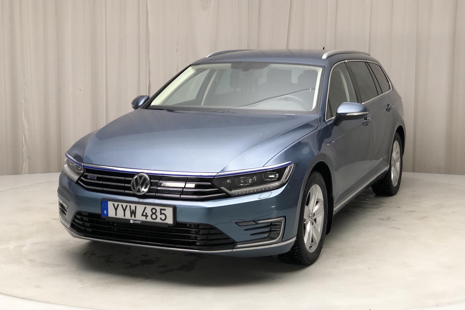 Volkswagen Passat 1 4 Plug In Hybrid Sportscombi Kvdbil Se