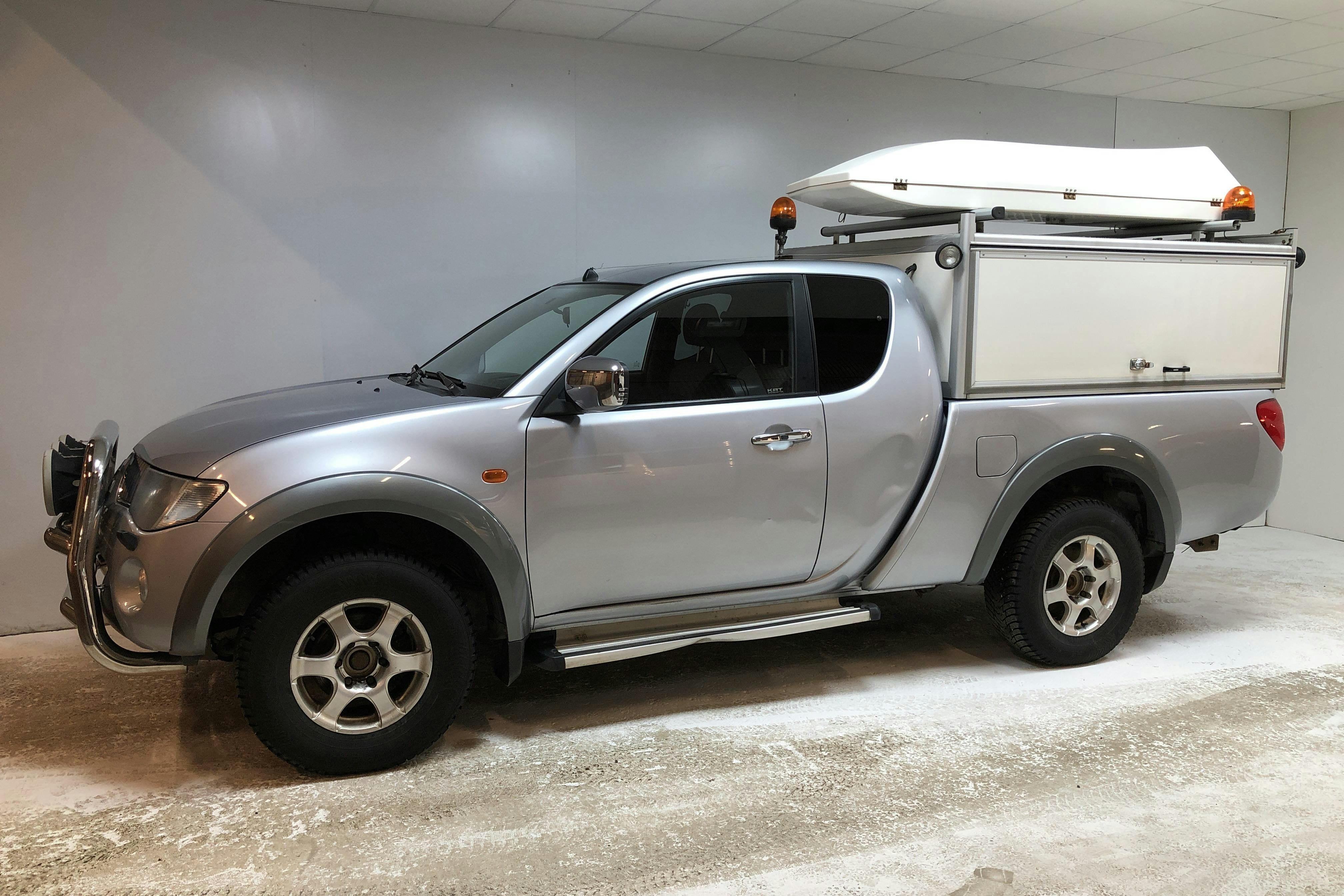 Mitsubishi l200 kb4t