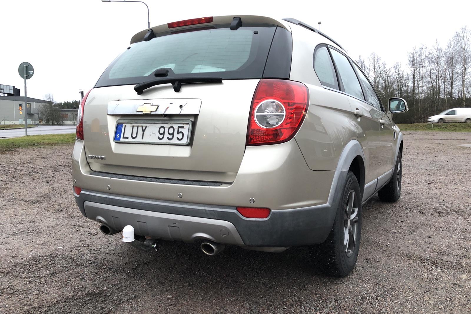 Chevrolet captiva 3