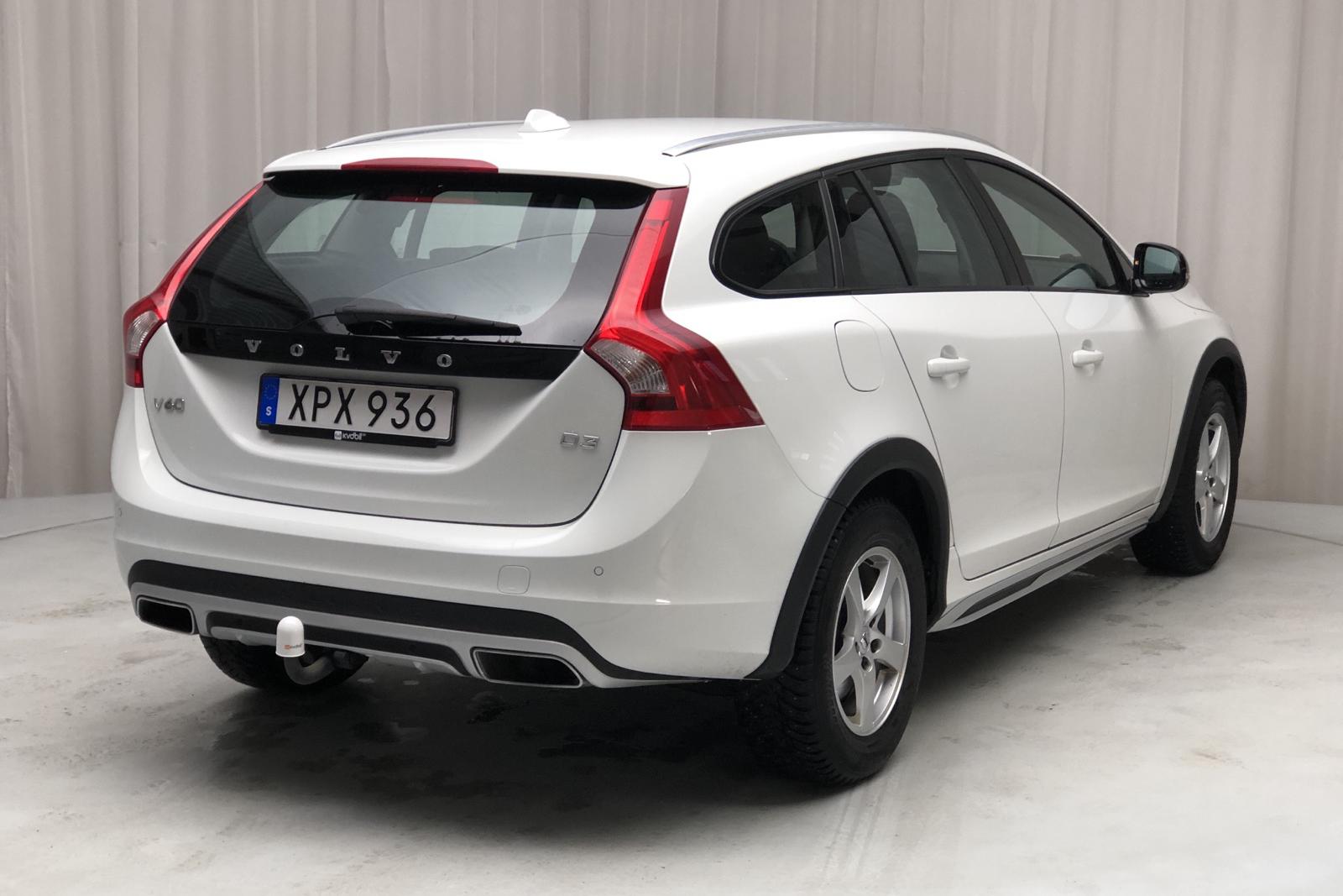 Volvo V60 Cross Country D3 kvdbil.se