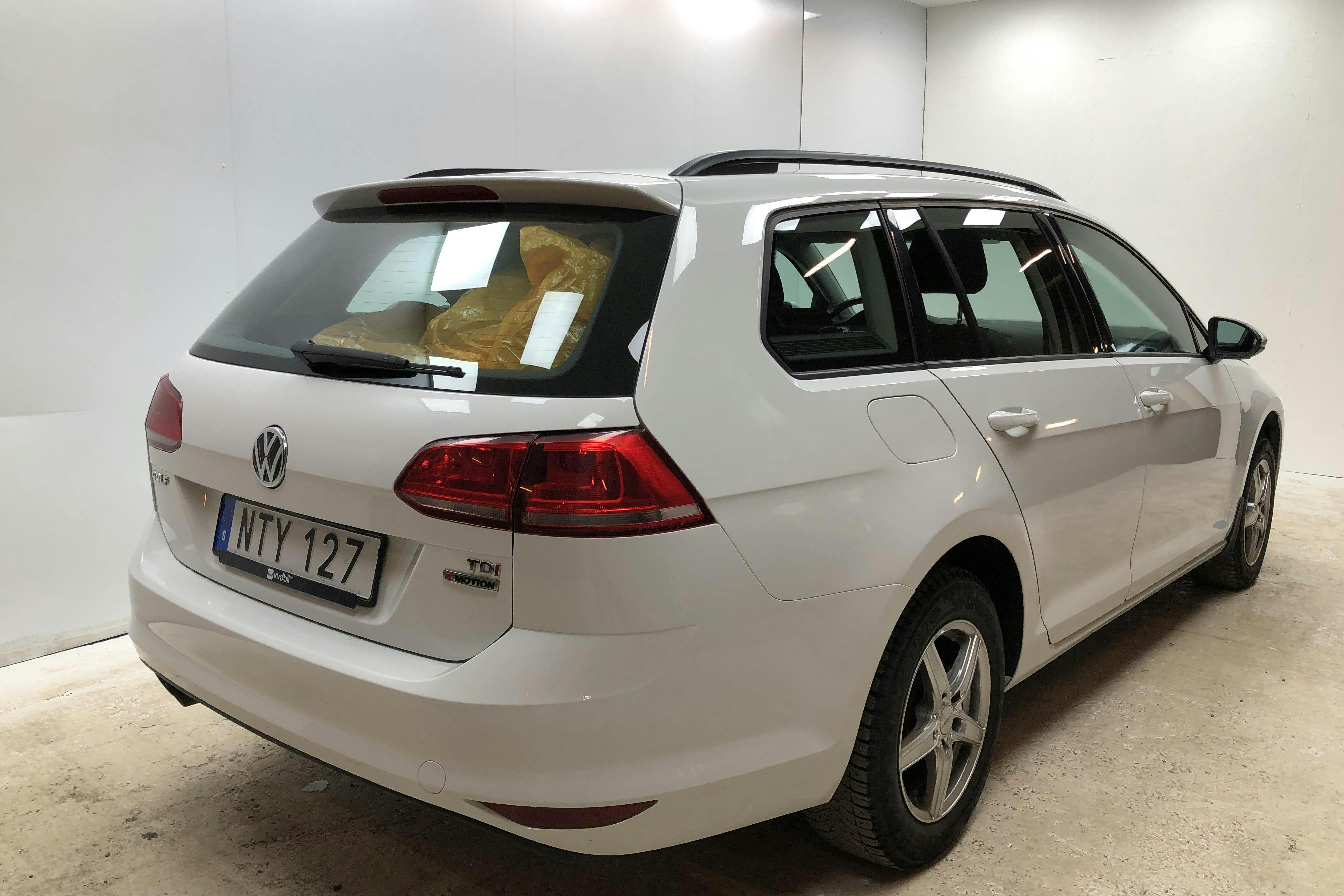 Volkswagen Golf VII 1.6 TDI BlueMotion 4Motion kvdbil.se Volkswagen Golf VII 1.6 TDI BlueMotion 4Motion kvdbil.se