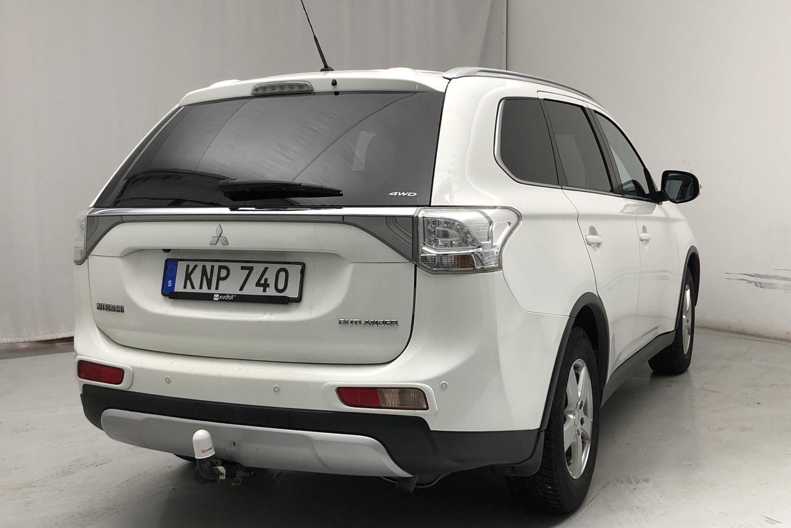 Mitsubishi outlander ii рестайлинг