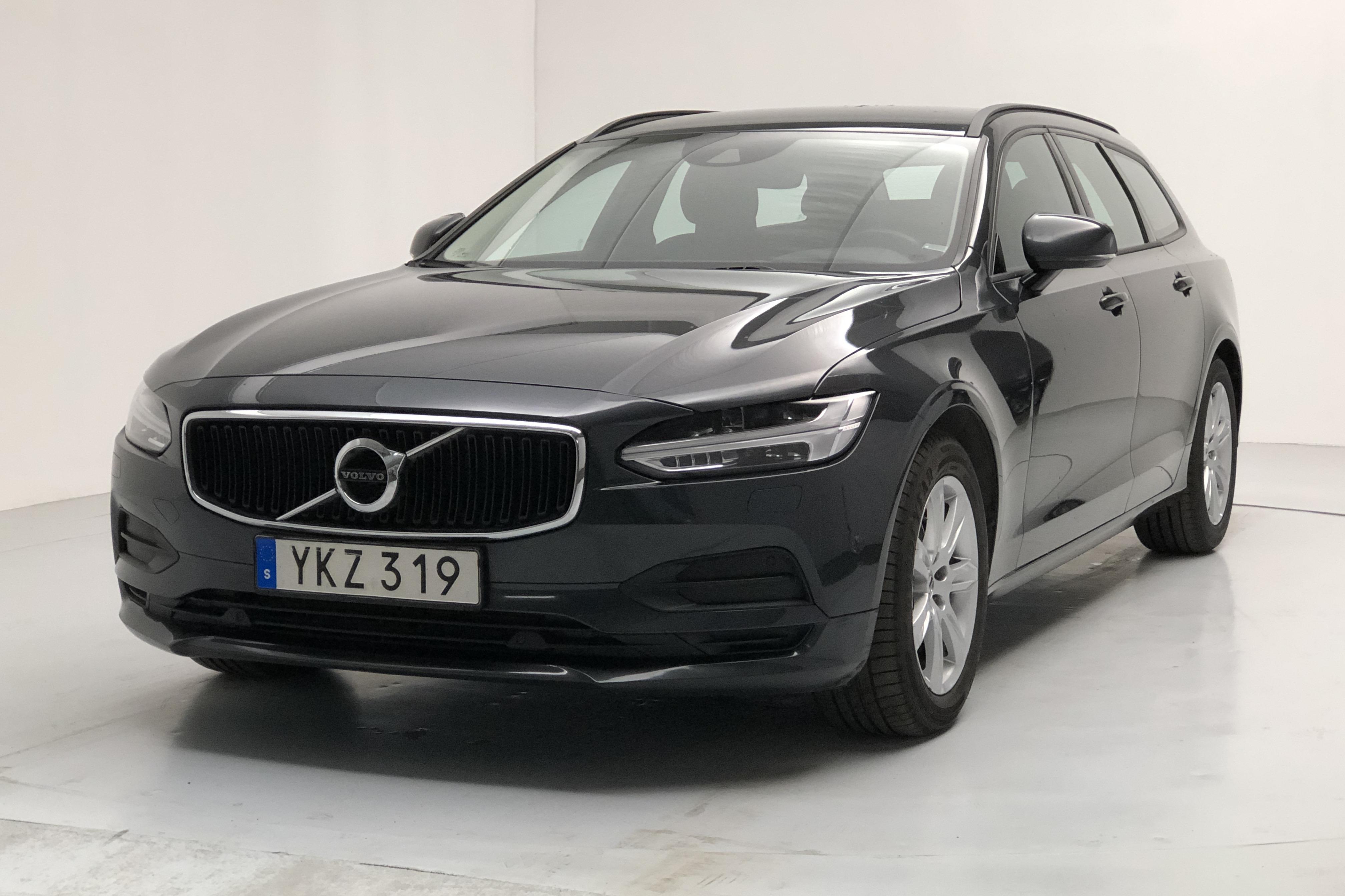 Volvo v90 d4