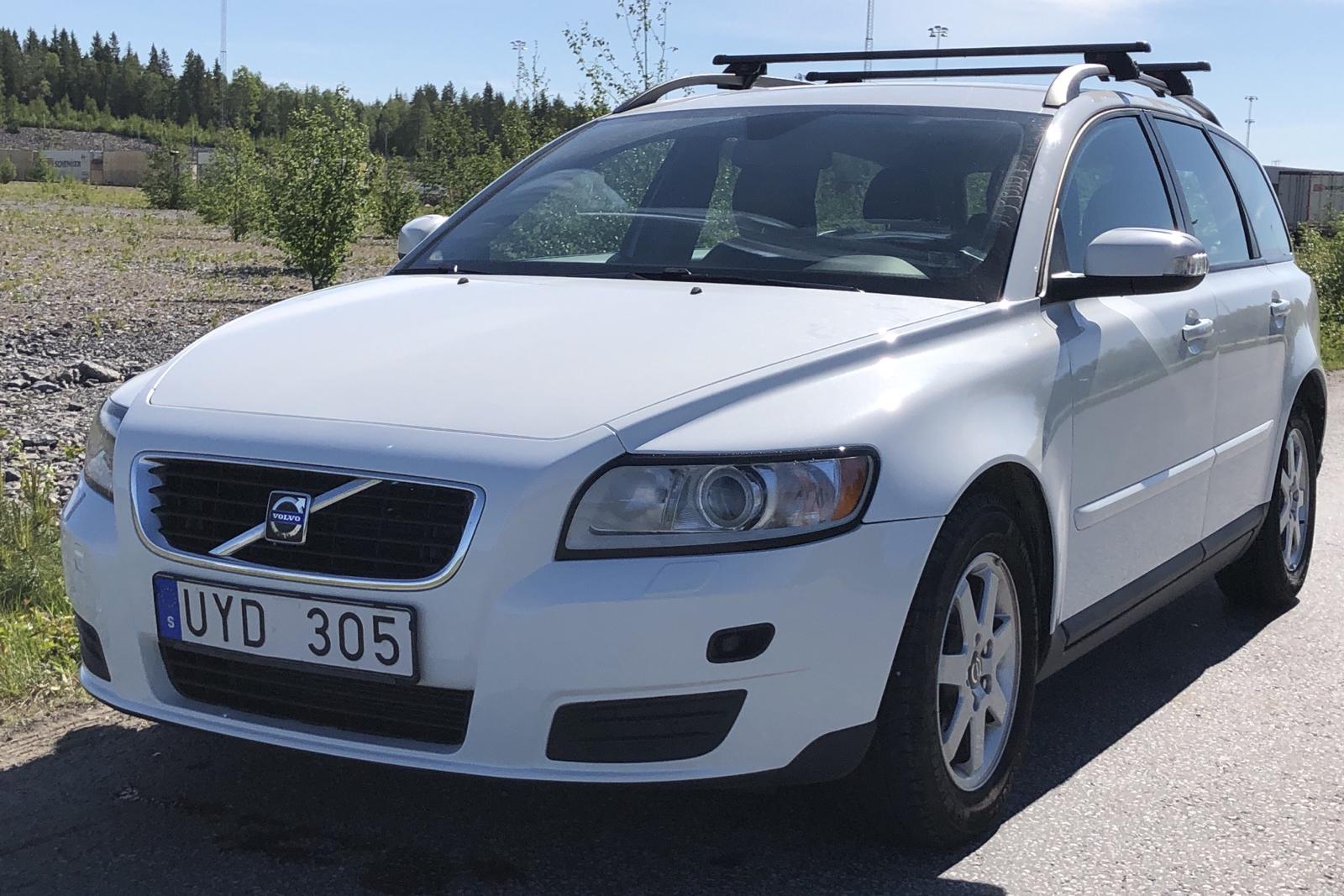 Volvo s50 седан