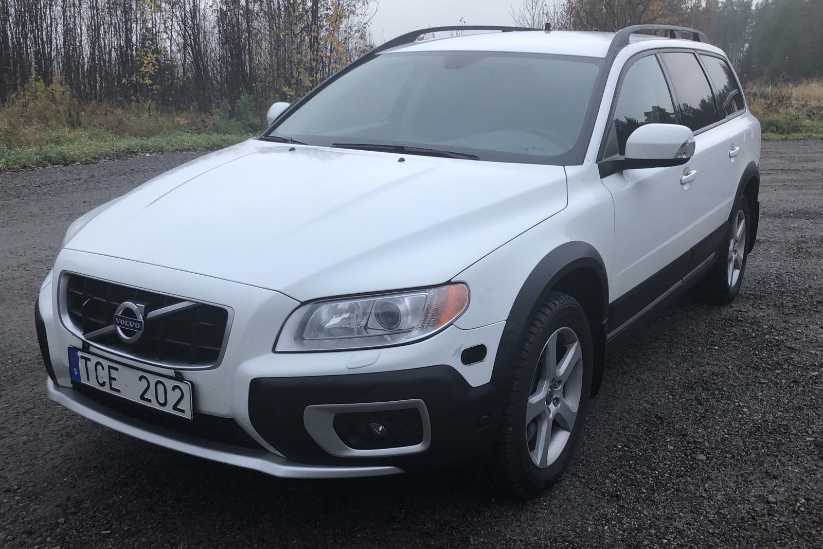 Volvo x70 фото