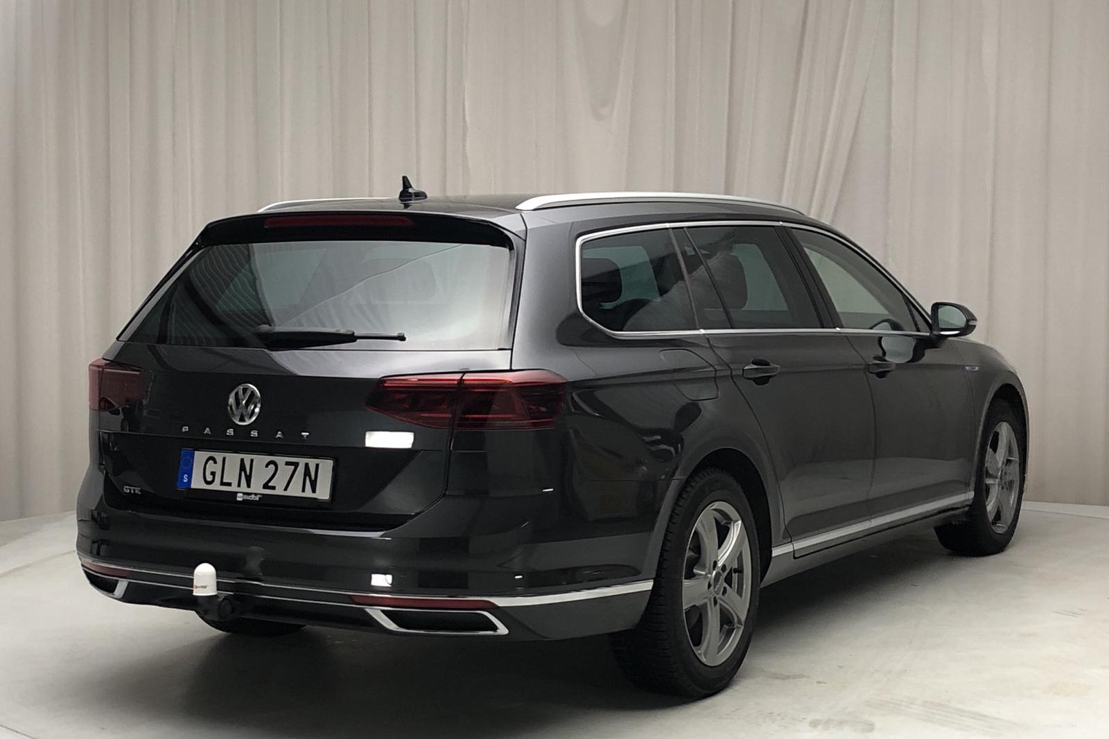 Volkswagen passat hybrid