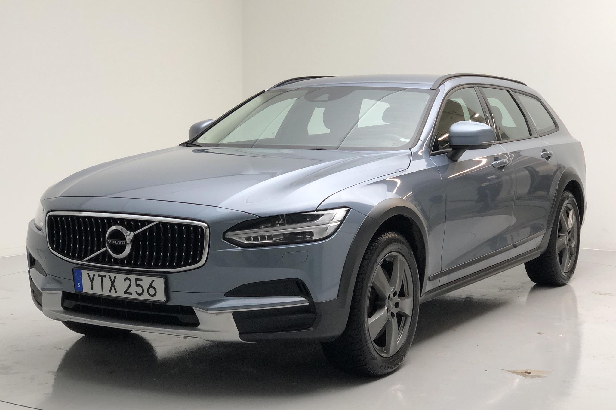 Volvo v90 d4