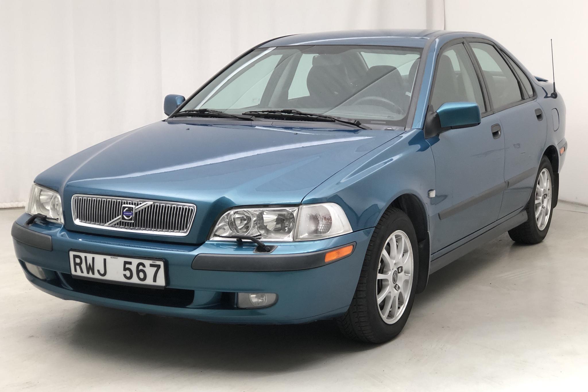 Volvo s40 2 рестайлинг