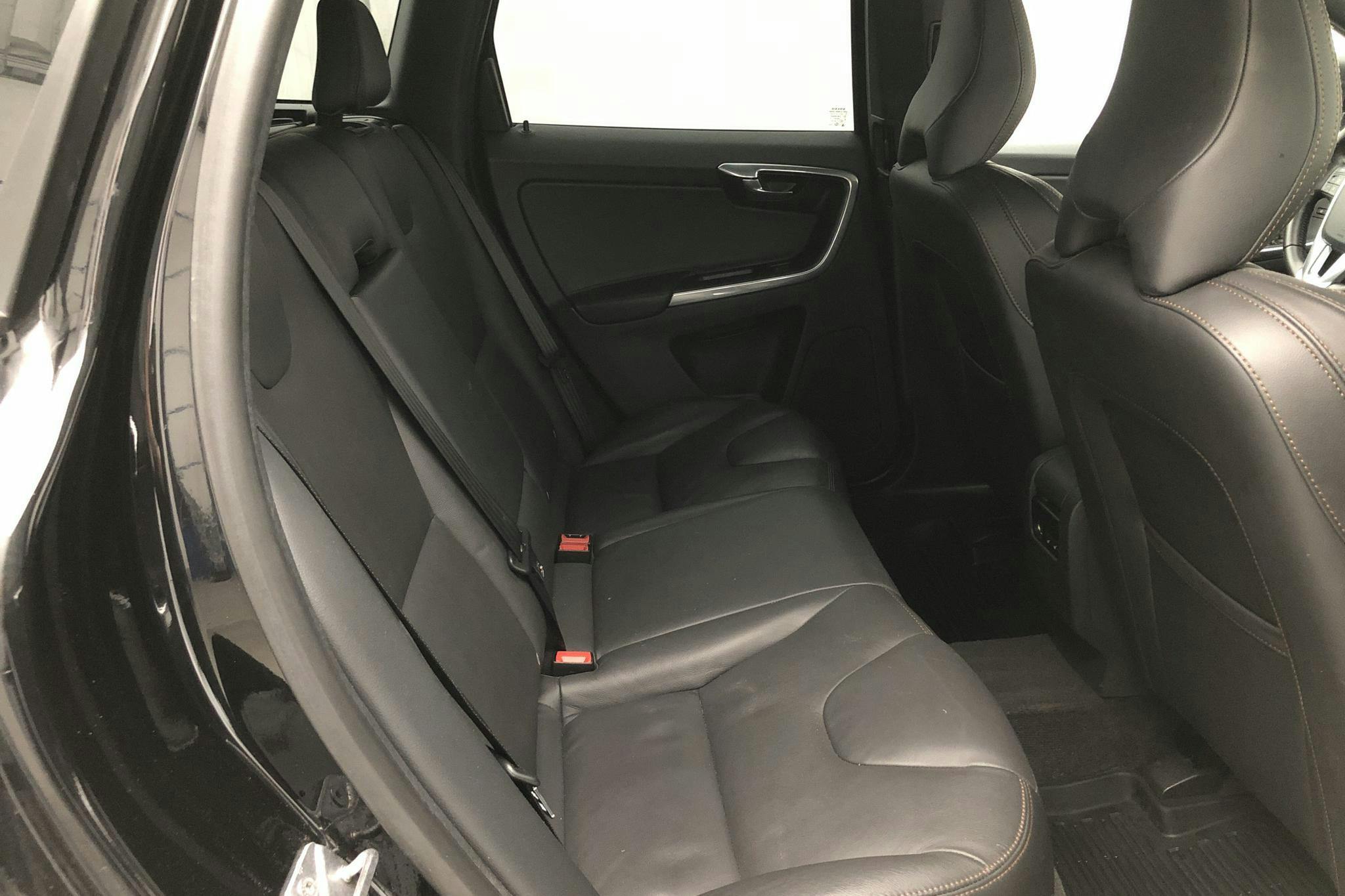 volvo xc60 isofix front seat