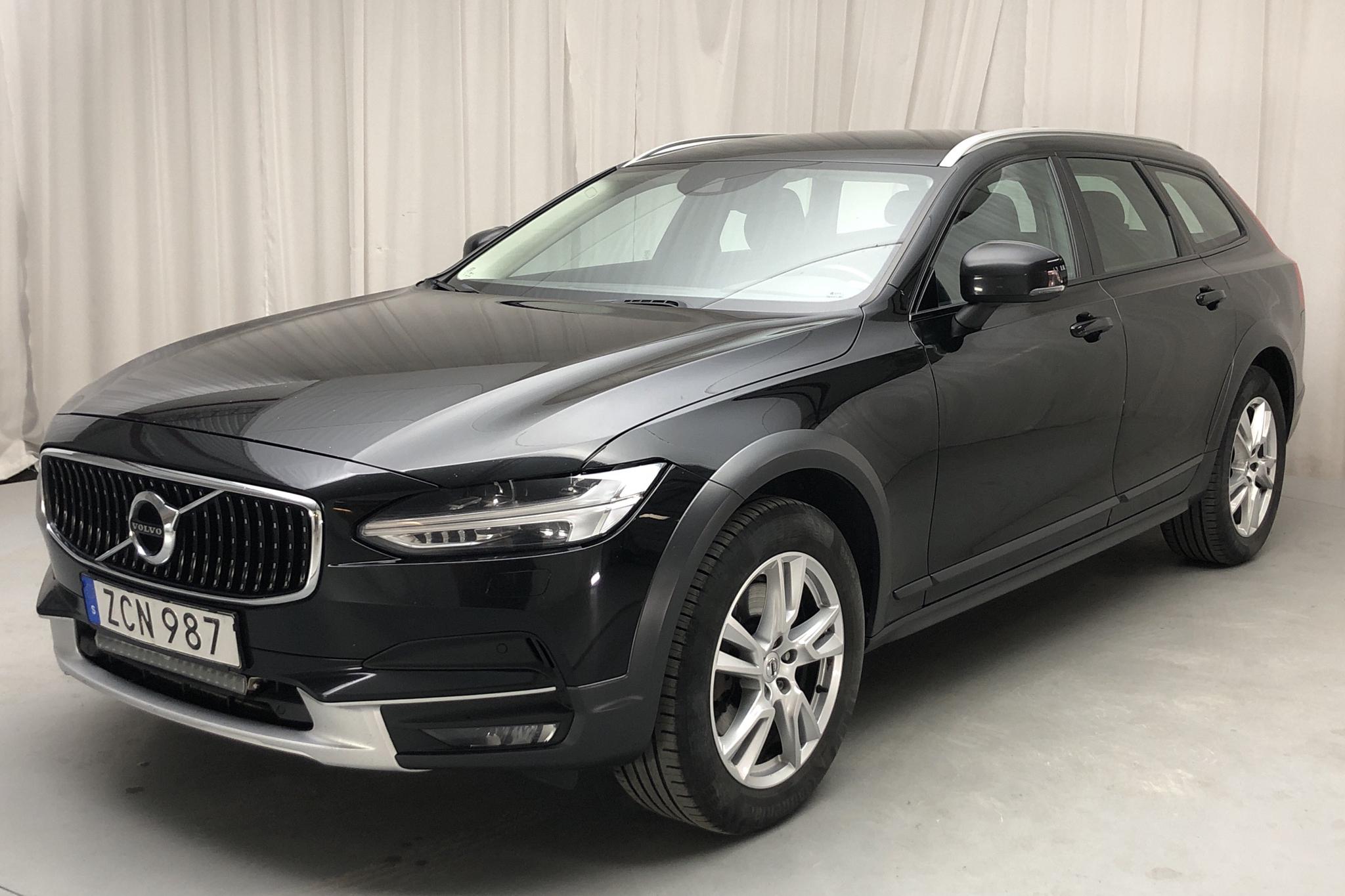 Volvo v90 d4