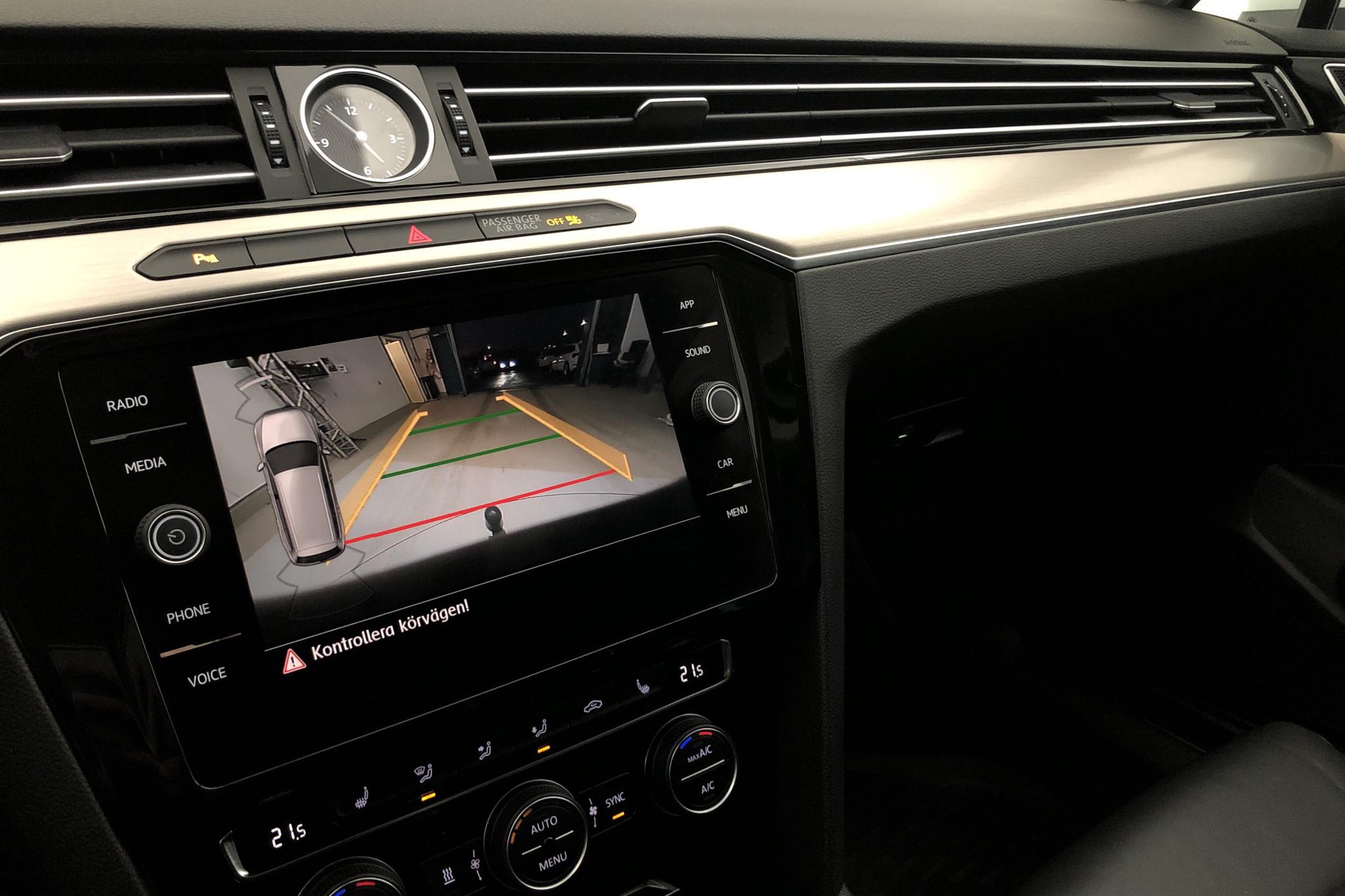 VW Passat 2.0 TDI Sportscombi 4MOTION (190hk) - 7 193 mil - Automat - vit - 2018