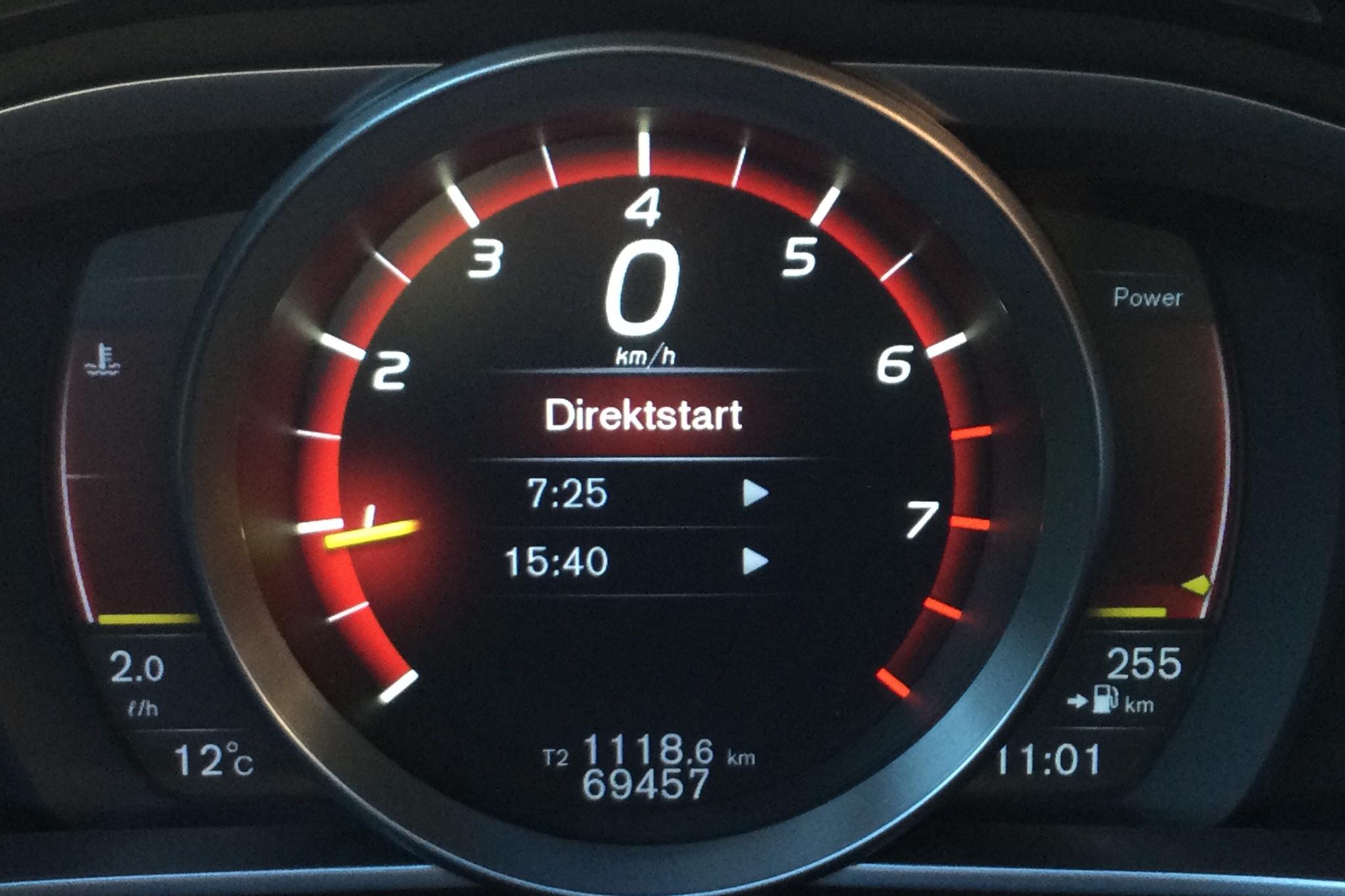 Volvo V40 T3 (152hk) - 6 946 mil - Automat - svart - 2016