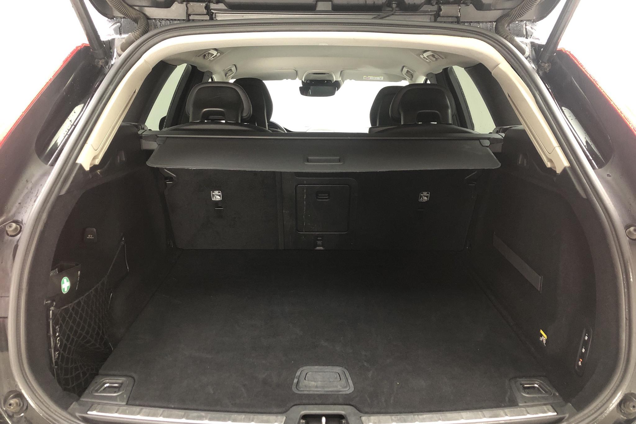 Volvo XC60 D4 AWD (190hk) - 16 882 mil - Automat - svart - 2018