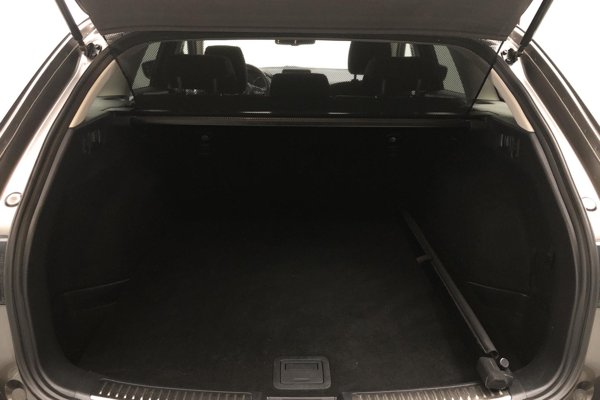 Mazda 6 2.0 Kombi (165hk) - 99 100 km - Manual - brown - 2017