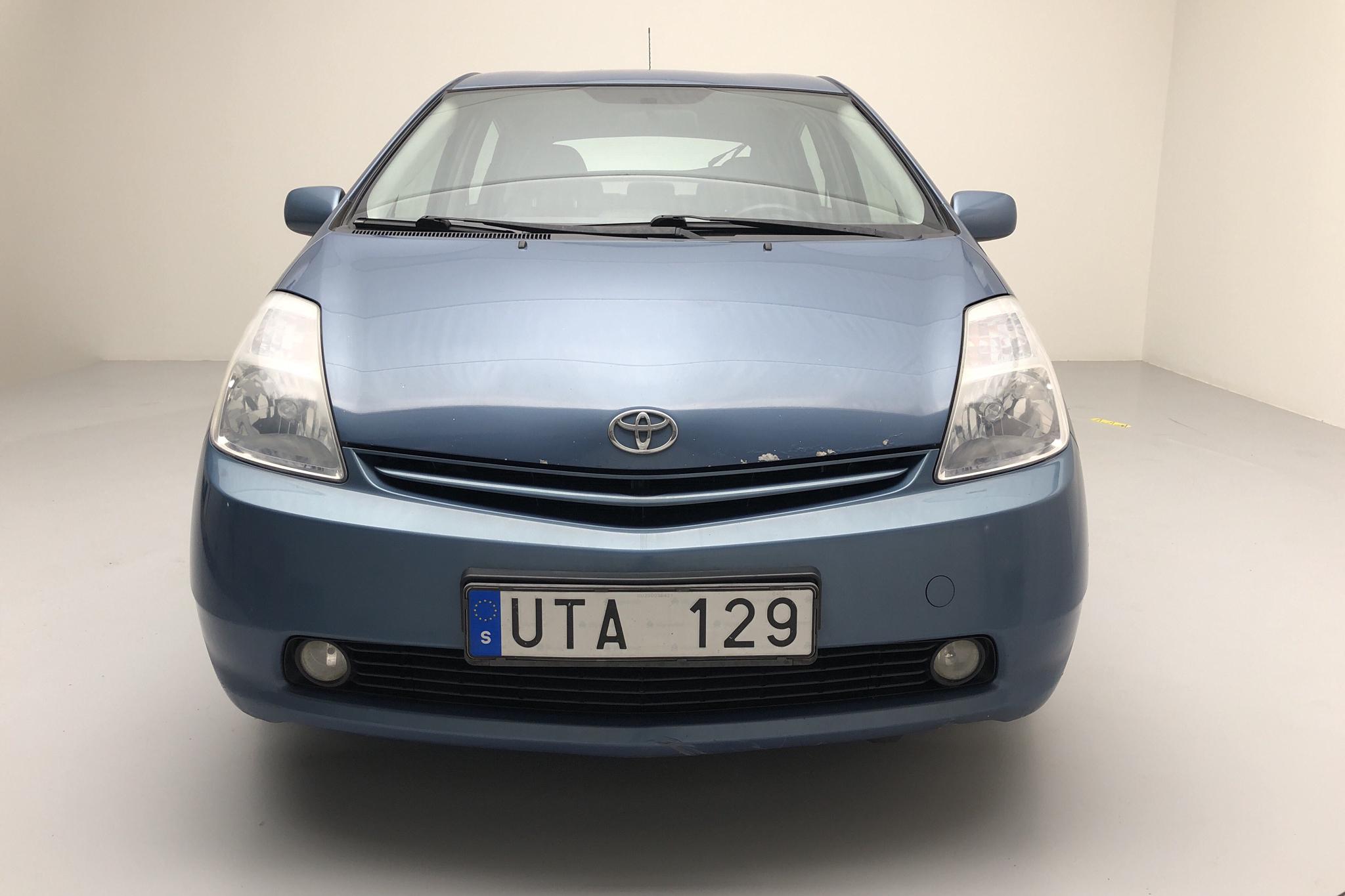 Toyota Prius 1.5 Hybrid (78hk) - 19 999 mil - Automat - blå - 2004