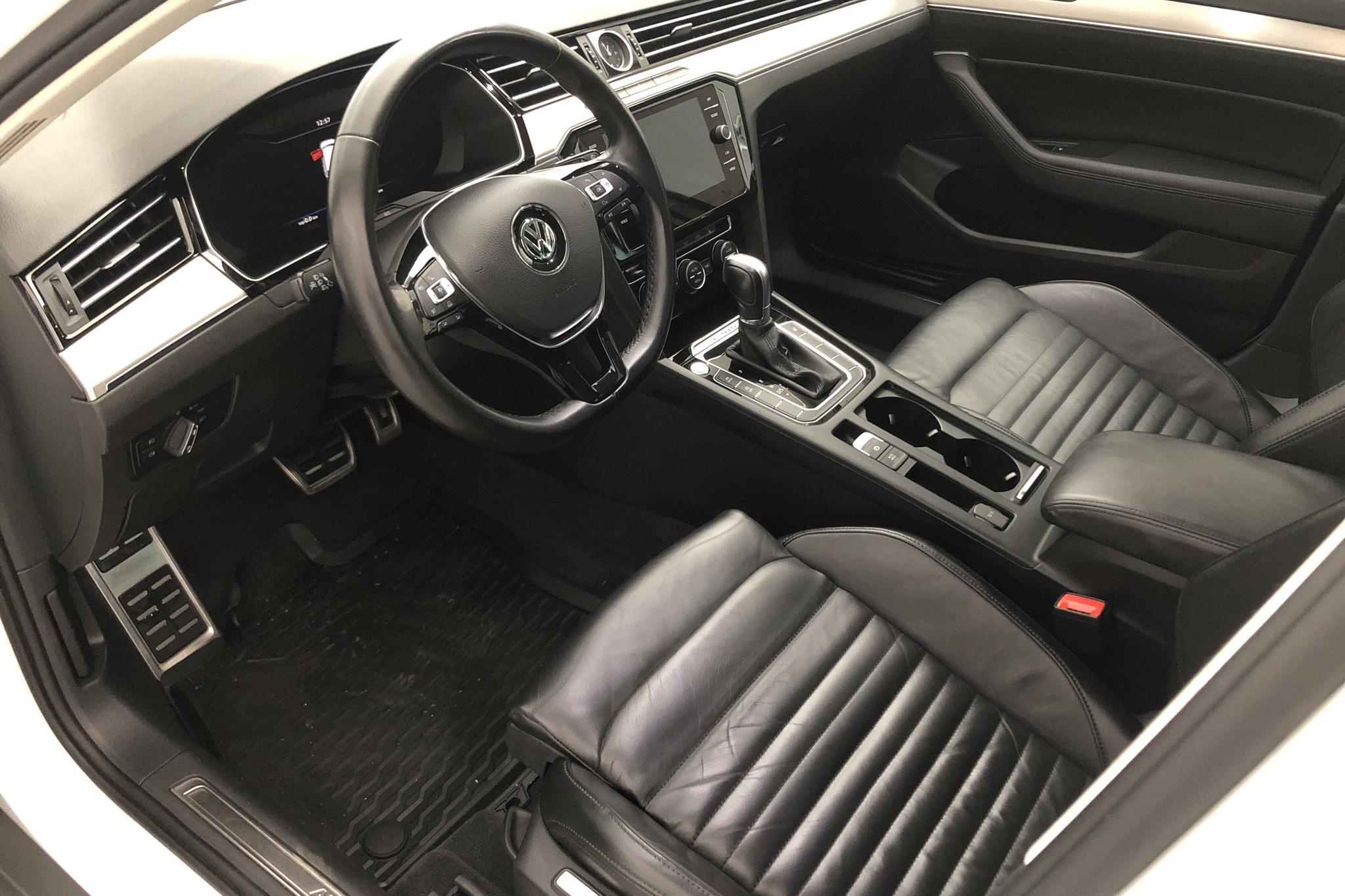 VW Passat Alltrack 2.0 TDI Sportscombi 4MOTION (190hk) - 72 000 km - Automatic - white - 2018
