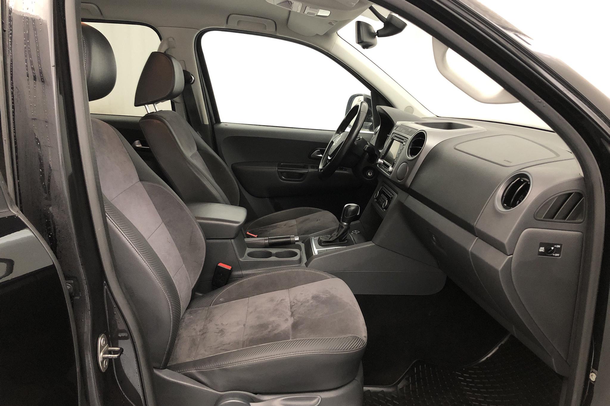 VW Amarok 2.0 TDI 4motion (180hk) - 18 129 mil - Automat - svart - 2016