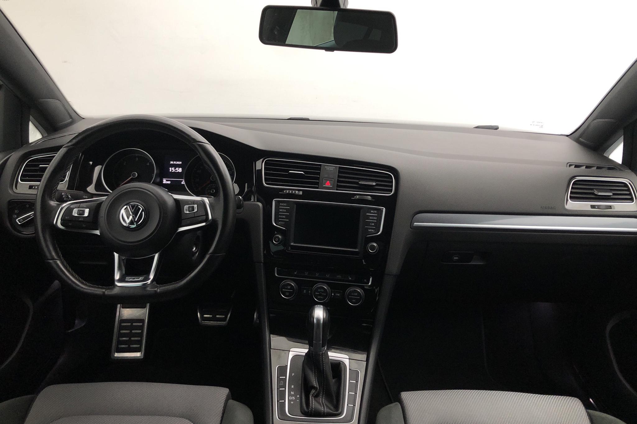 VW Golf VII 2.0 TDI BlueMotion Technology Sportscombi (150hk) - 8 534 mil - Automat - vit - 2016