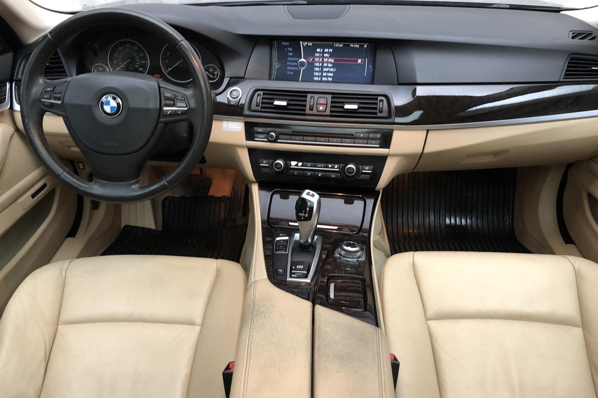 BMW 535i Sedan, F10 (306hk) - 26 744 mil - Automat - Dark Green - 2012