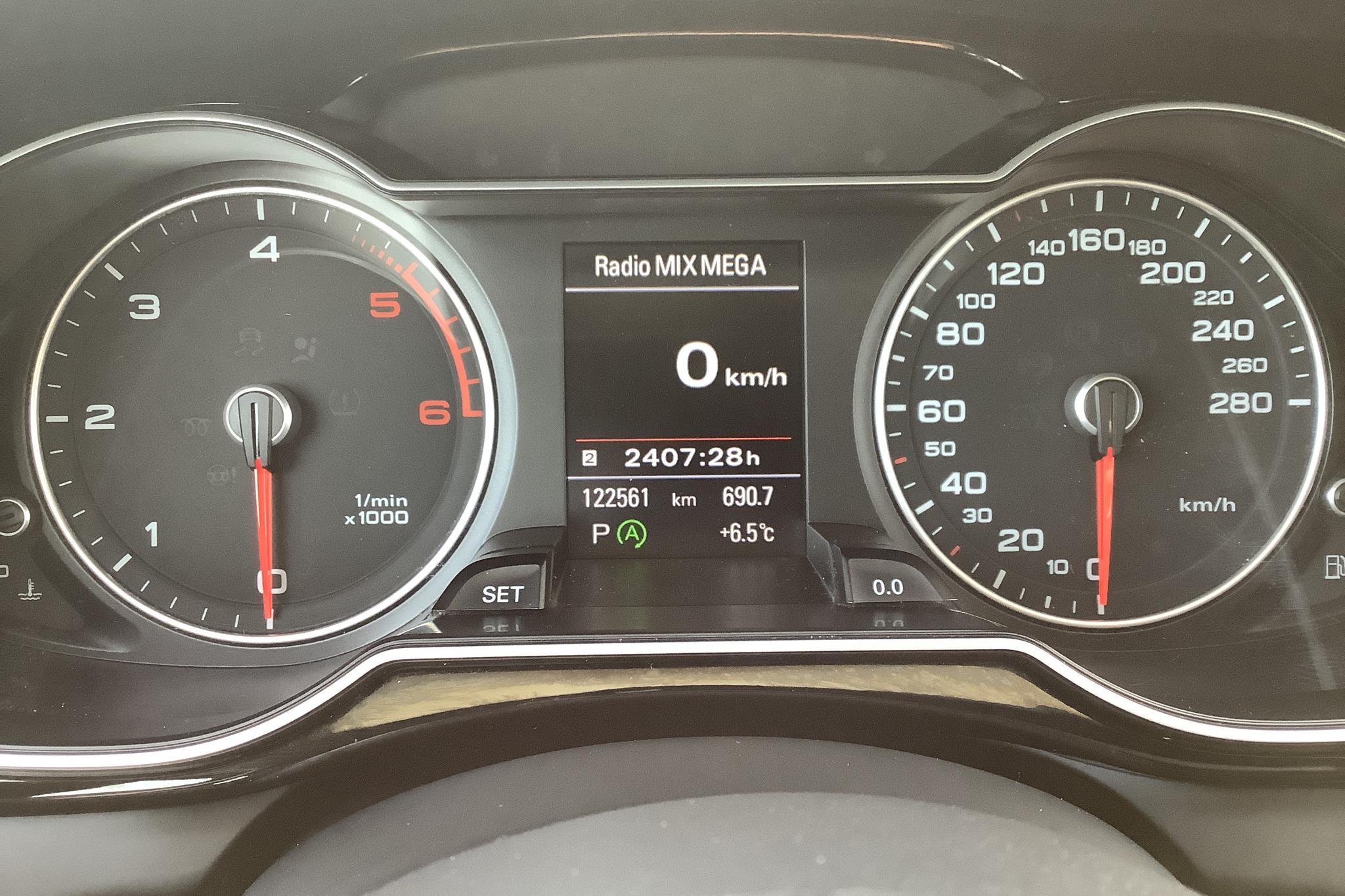 Audi A4 2.0 TDI clean diesel Avant quattro (190hk) - 122 560 km - Automatic - silver - 2015