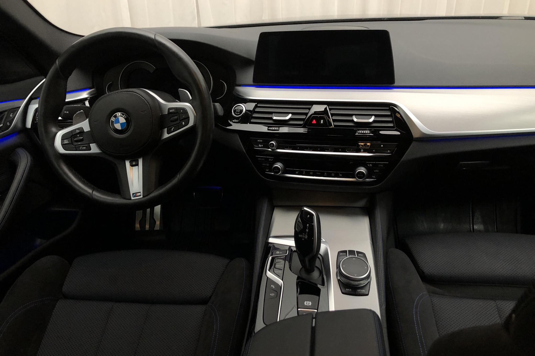 BMW 530i xDrive Sedan, G30 (252hk) - 3 883 mil - Automat - svart - 2019