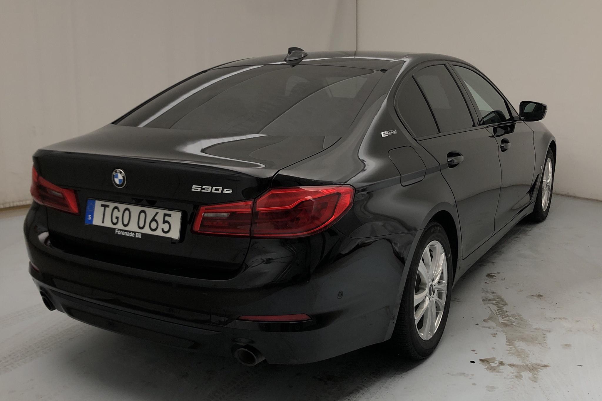 BMW 530e iPerformance Sedan, G30 (252hk) - 11 696 mil - Automat - svart - 2019