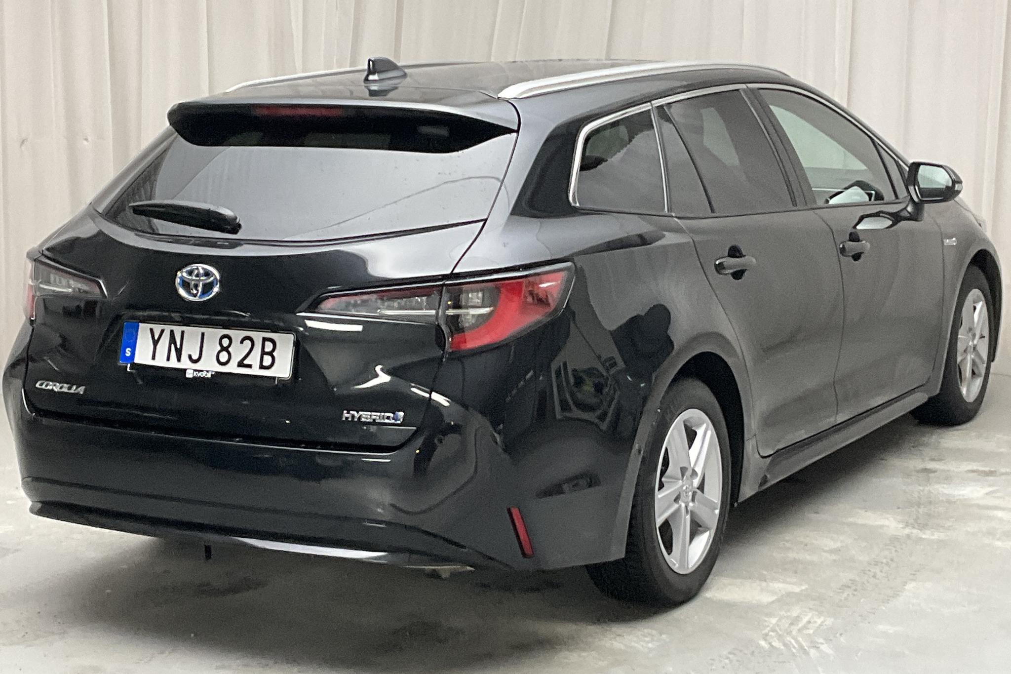 Toyota Corolla 1.8 Hybrid Touring Sports (122hk) - 5 447 mil - Automat - svart - 2020