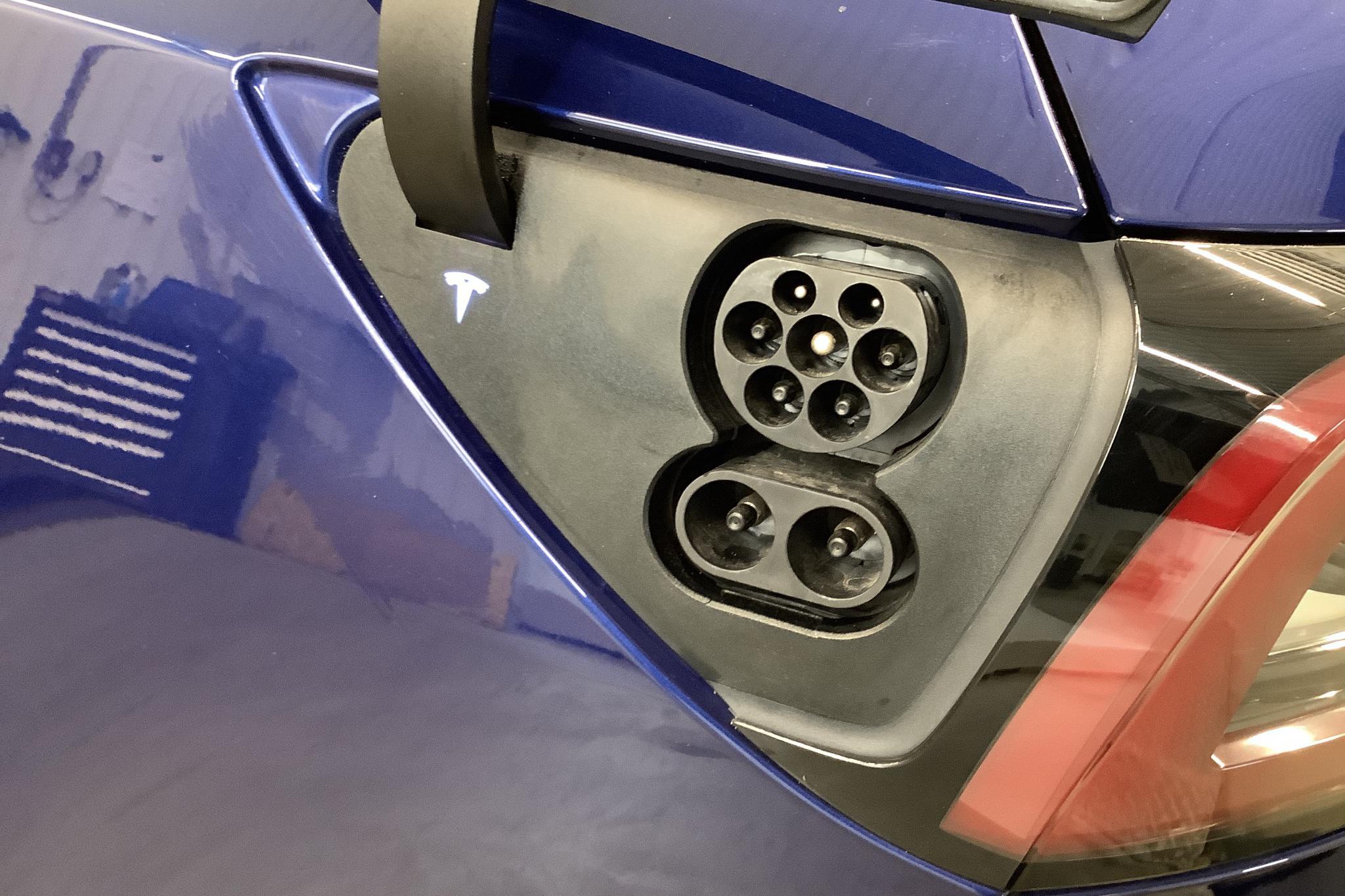 Tesla Model 3 Long Range Dual Motor AWD - 10 110 km - Automatic - blue - 2020