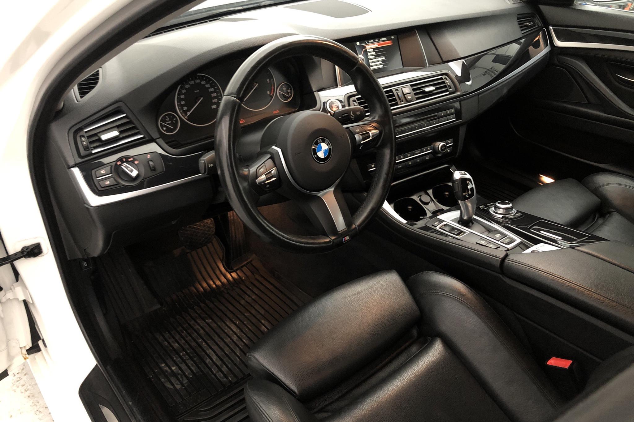 BMW 520d xDrive Touring, F11 (190hk) - 10 404 mil - Automat - vit - 2017