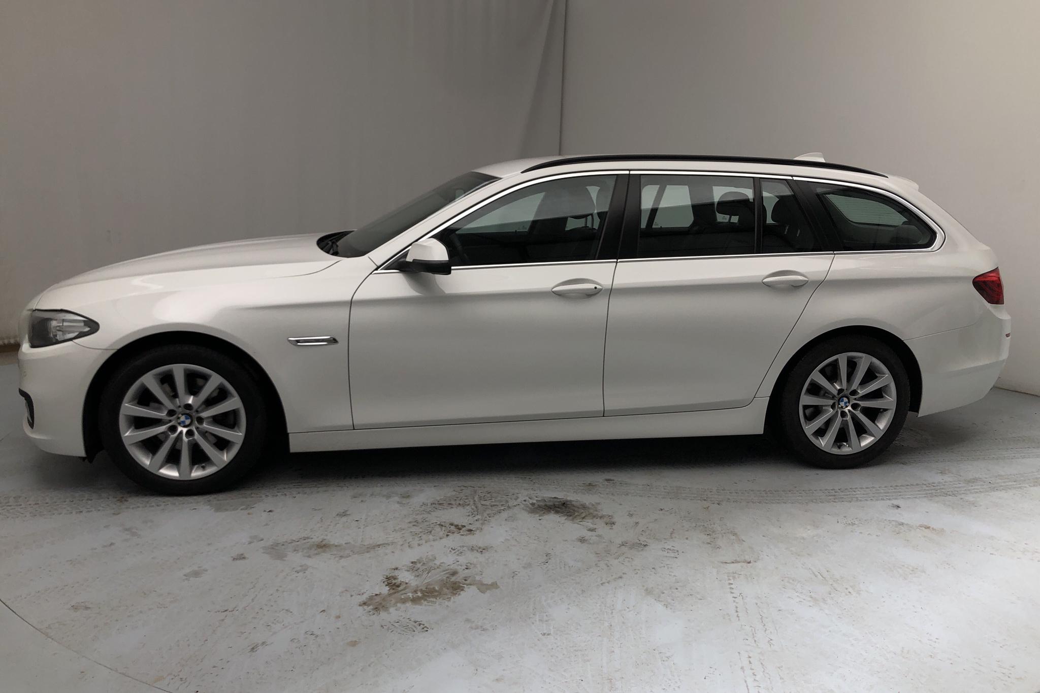 BMW 520d xDrive Touring, F11 (190hk) - 10 404 mil - Automat - vit - 2017
