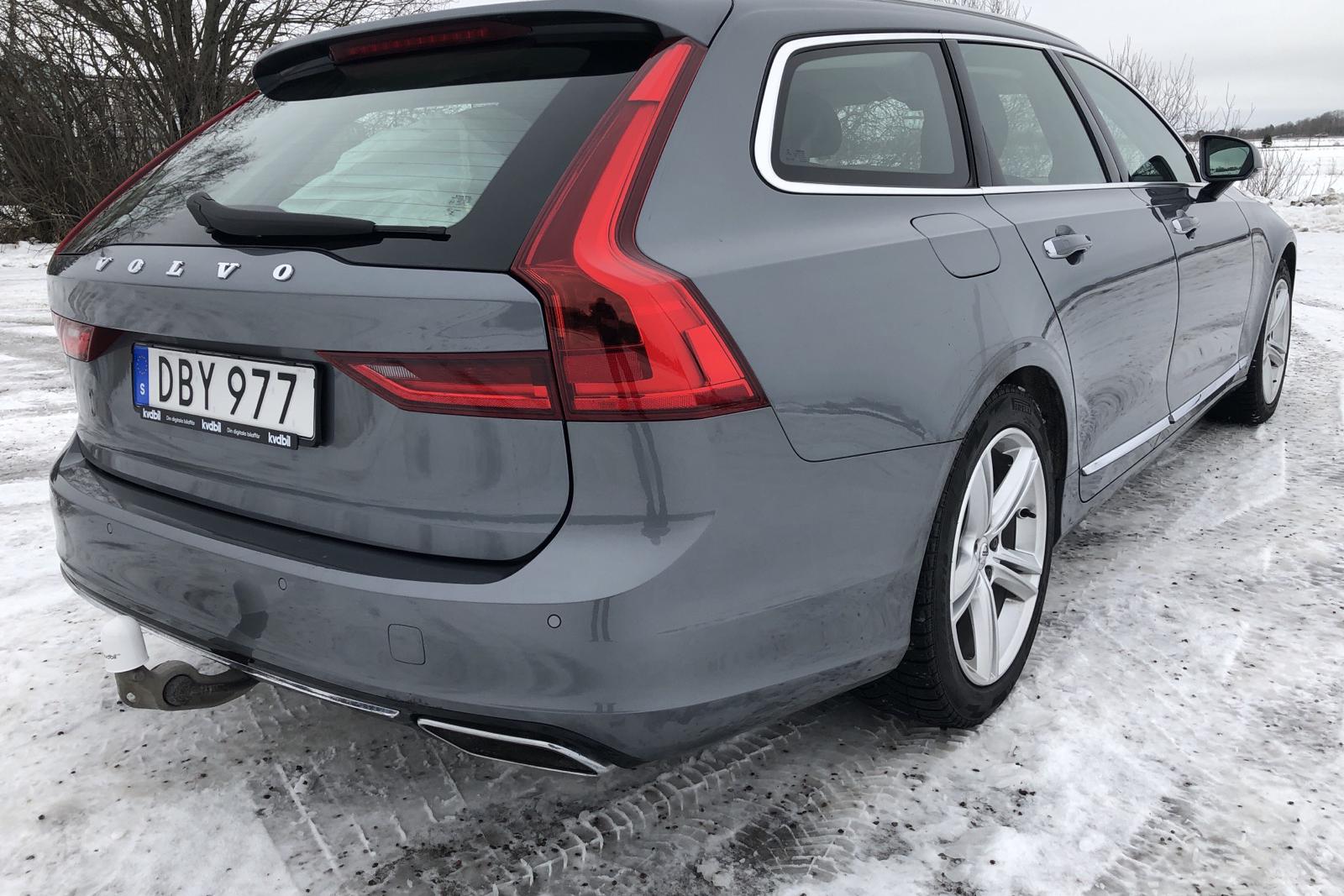 Volvo V90 D5 AWD (235hk) - 10 301 mil - Automat - grå - 2018