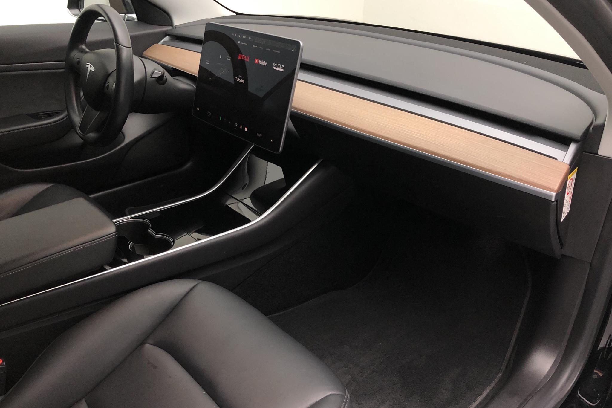 Tesla Model 3 Long Range Dual Motor AWD - 5 520 mil - Automat - svart - 2019
