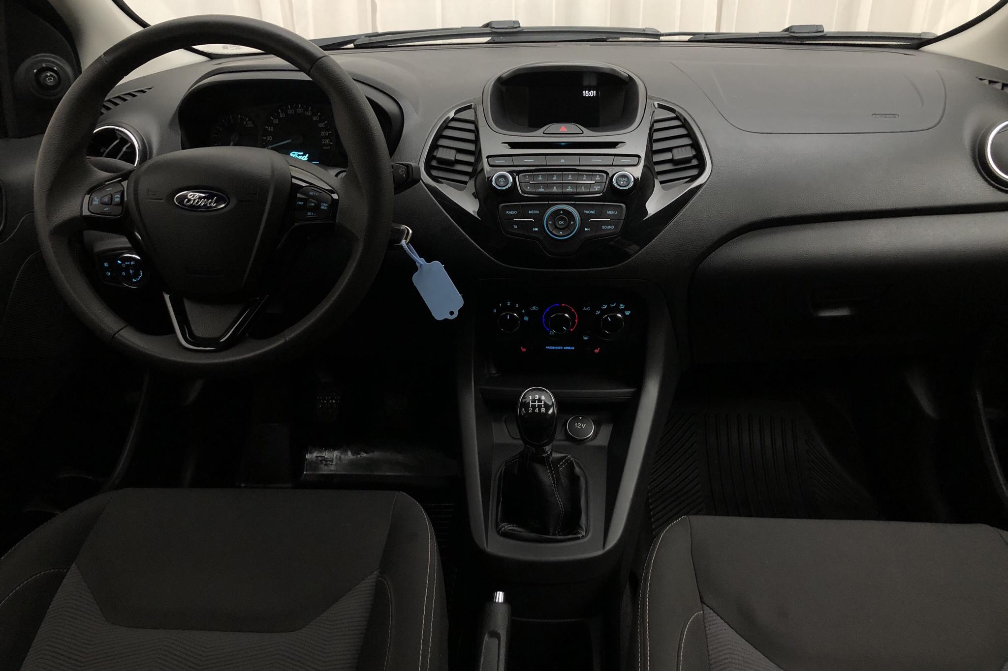 Ford KA+ 1.2 (85hk) - 2 361 mil - Manuell - vit - 2017