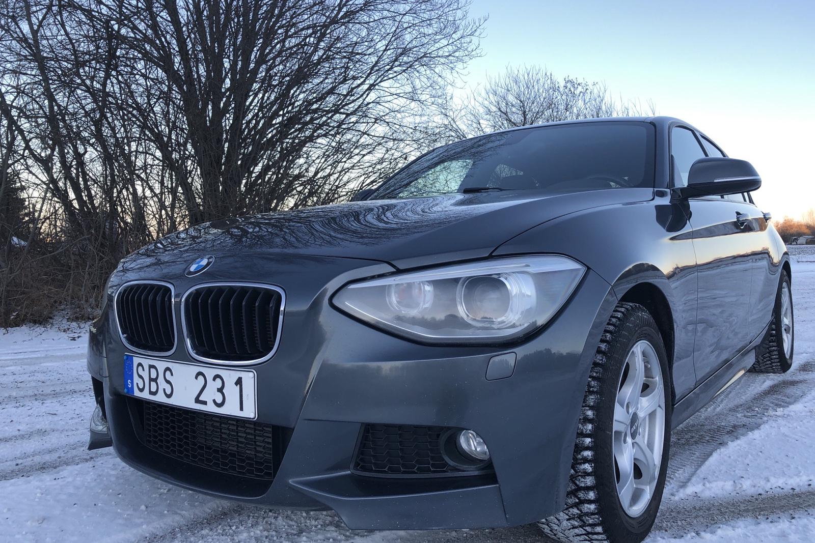 BMW 120d xDrive 5dr, F20 (184hk) - 21 475 mil - Manuell - grå - 2013