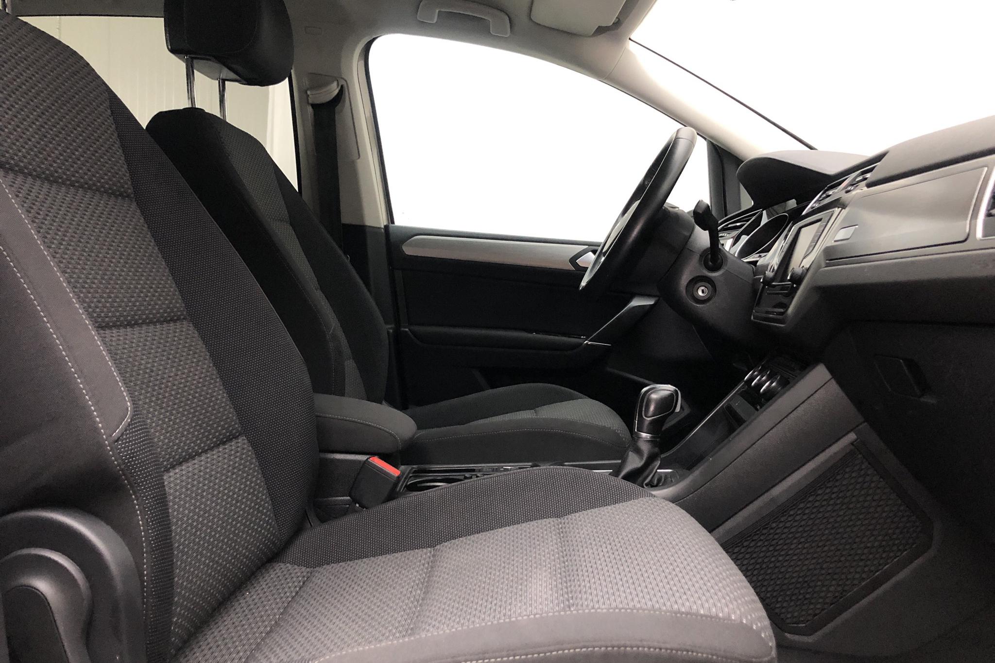 VW Touran 1.4 TSI (150hk) - 106 390 km - Automatic - silver - 2017