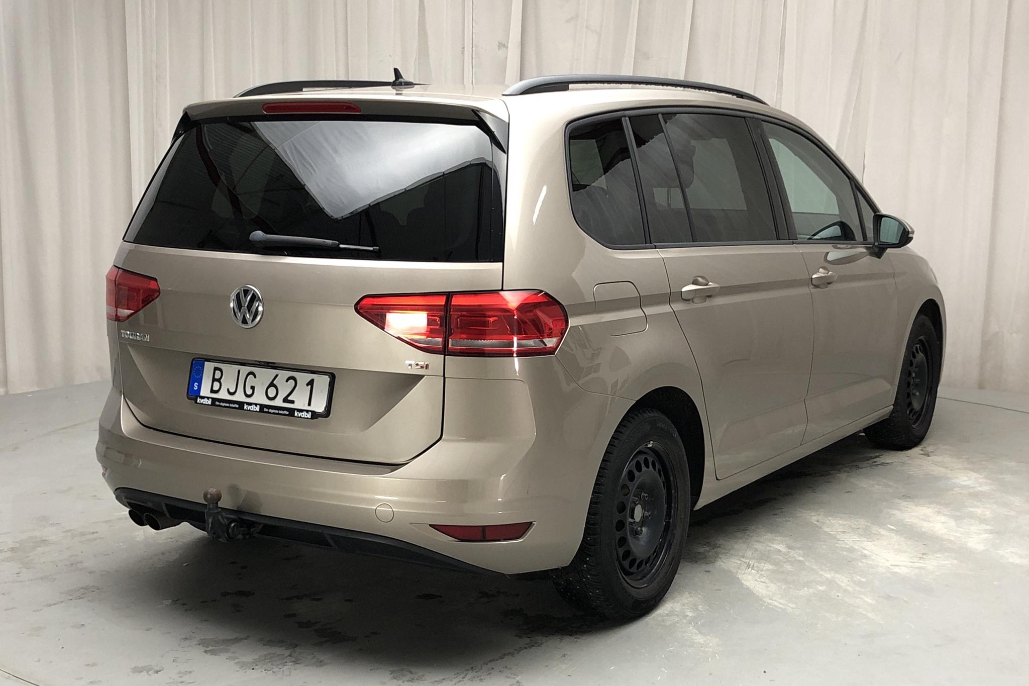 VW Touran 1.4 TSI (150hk) - 10 639 mil - Automat - silver - 2017