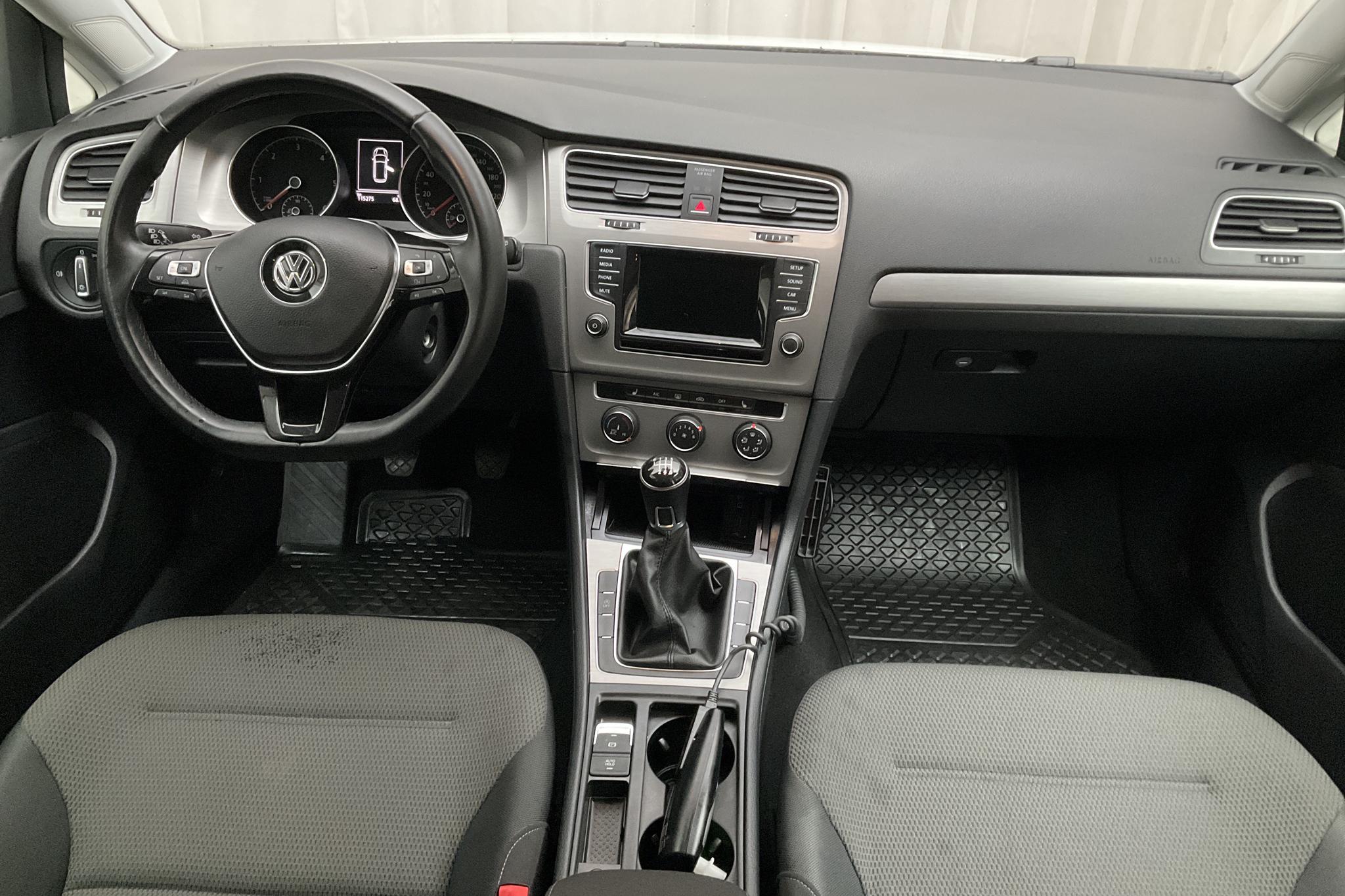 VW Golf VII 1.6 TDI BlueMotion Sportscombi (110hk) - 115 280 km - Manual - white - 2014