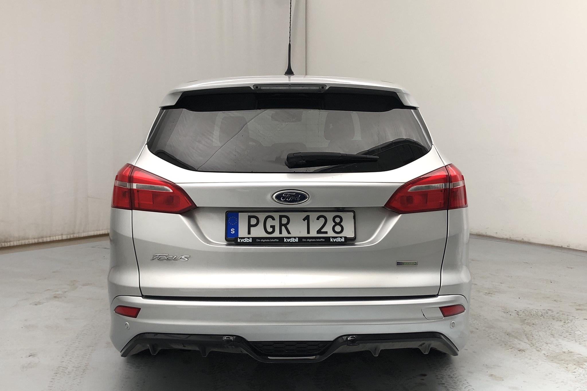 Ford Focus 1.0 EcoBoost Kombi (125hk) - 88 690 km - Automatic - gray - 2017