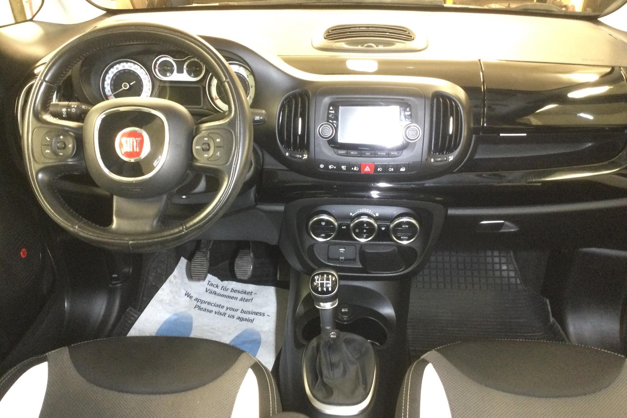 Fiat 500L 1.4 (120hk) - 10 965 mil - Manuell - röd - 2014