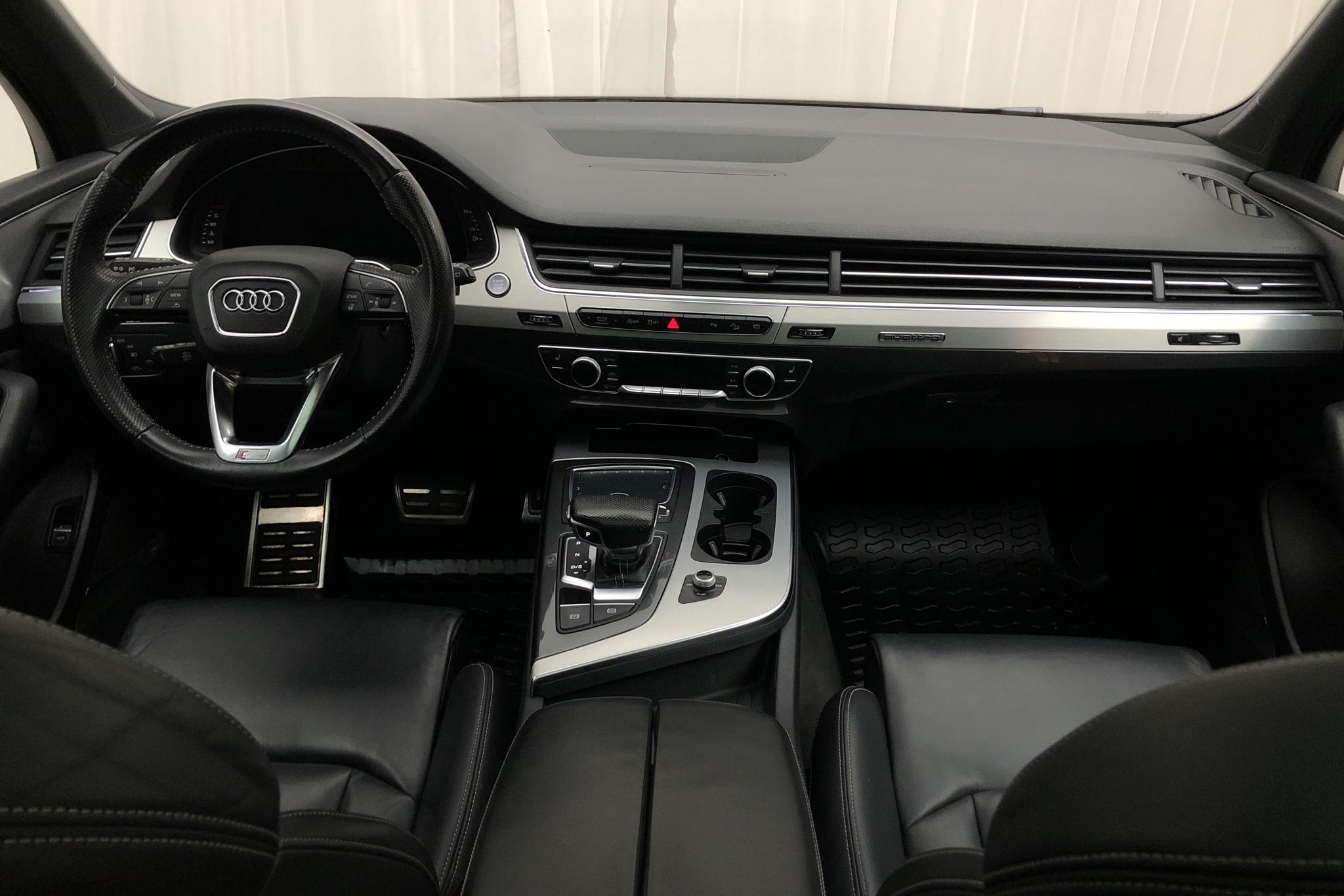 Audi Q7 3.0 TDI quattro (272hk) - 7 780 mil - Automat - grå - 2018