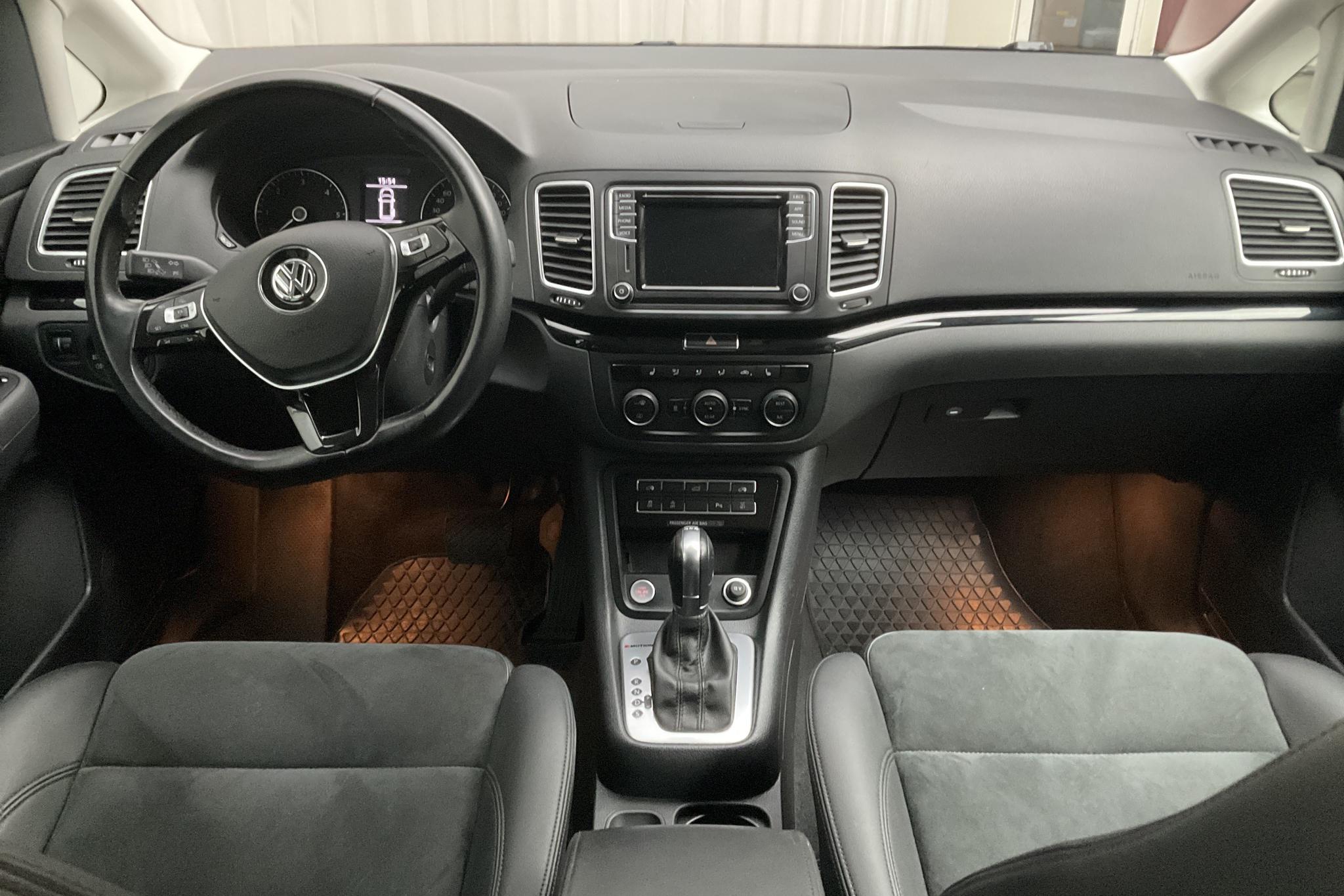 VW Sharan 2.0 TDI 4Motion (184hk) - 80 020 km - Automatic - black - 2018