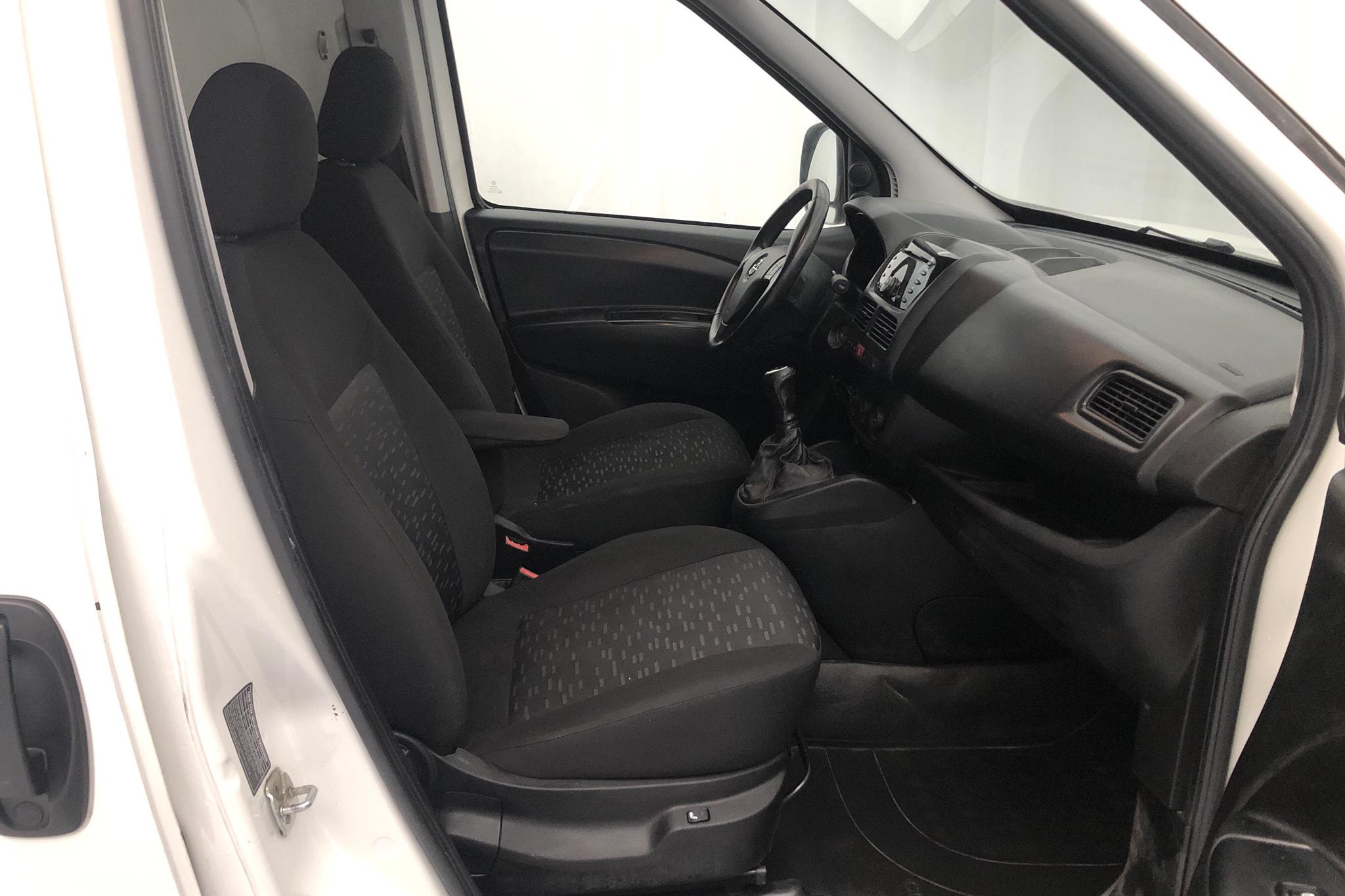 Opel Combo 1.3 CDTI Skåp (95hk) - 74 680 km - Manual - white - 2018