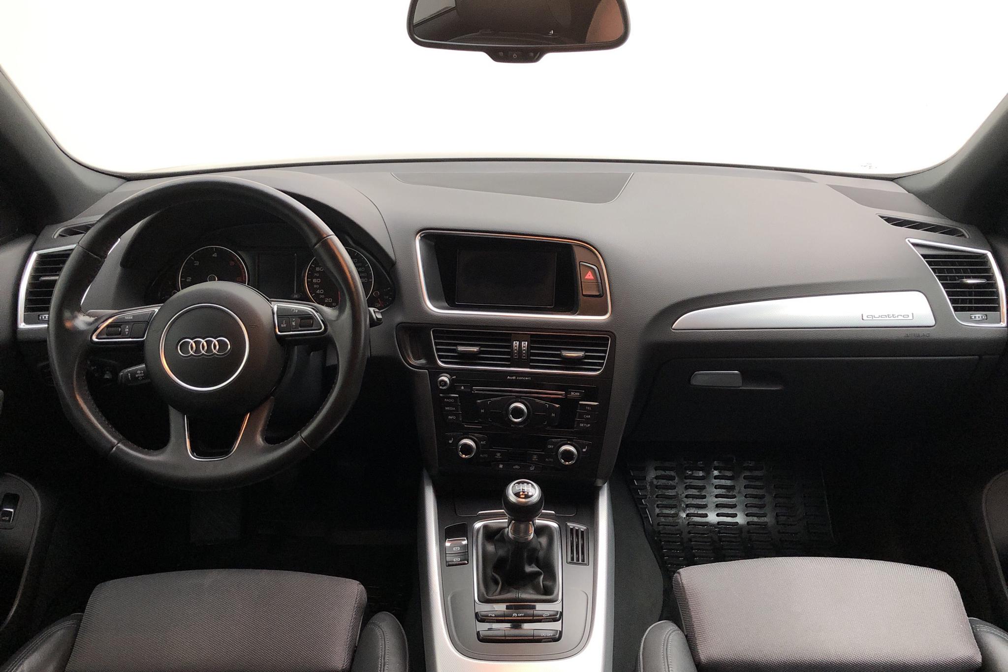 Audi Q5 2.0 TDI clean diesel quattro (150hk) - 7 698 mil - Manuell - svart - 2017
