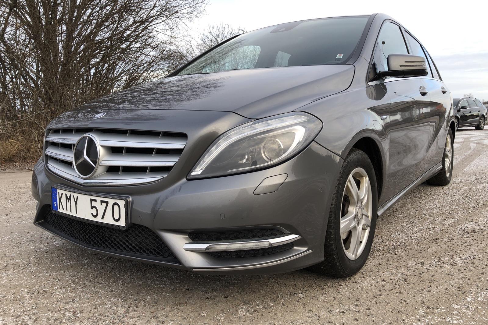 Mercedes B 180 CDI W246 (109hk) - 194 720 km - Automatic - Dark Grey - 2012