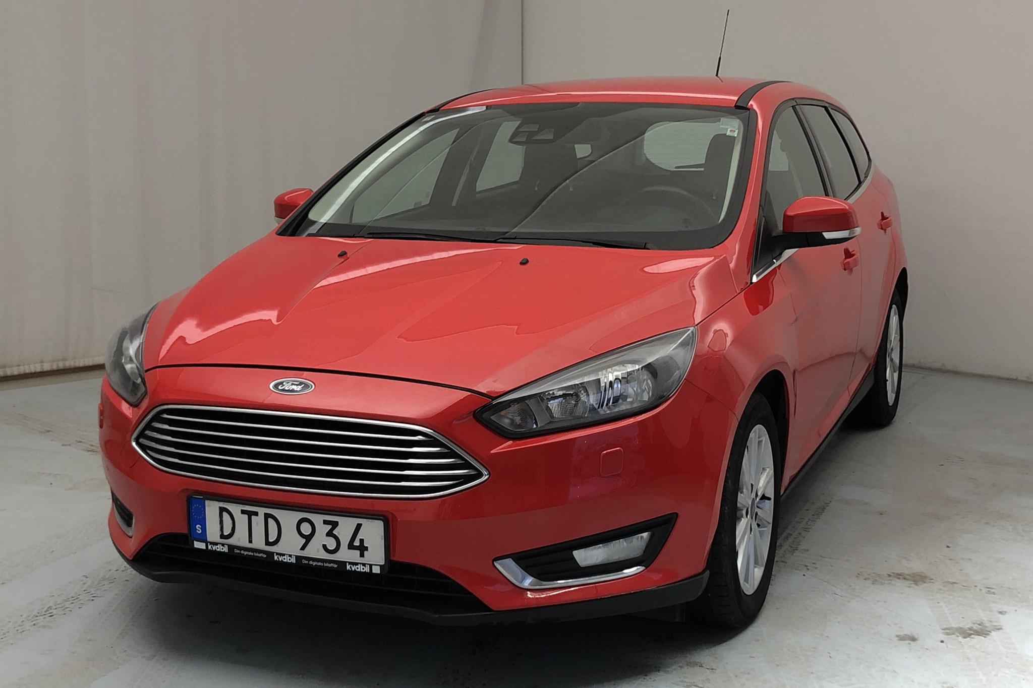 Ford Focus 1.0 EcoBoost Kombi (100hk) - 4 145 mil - Manuell - röd - 2015