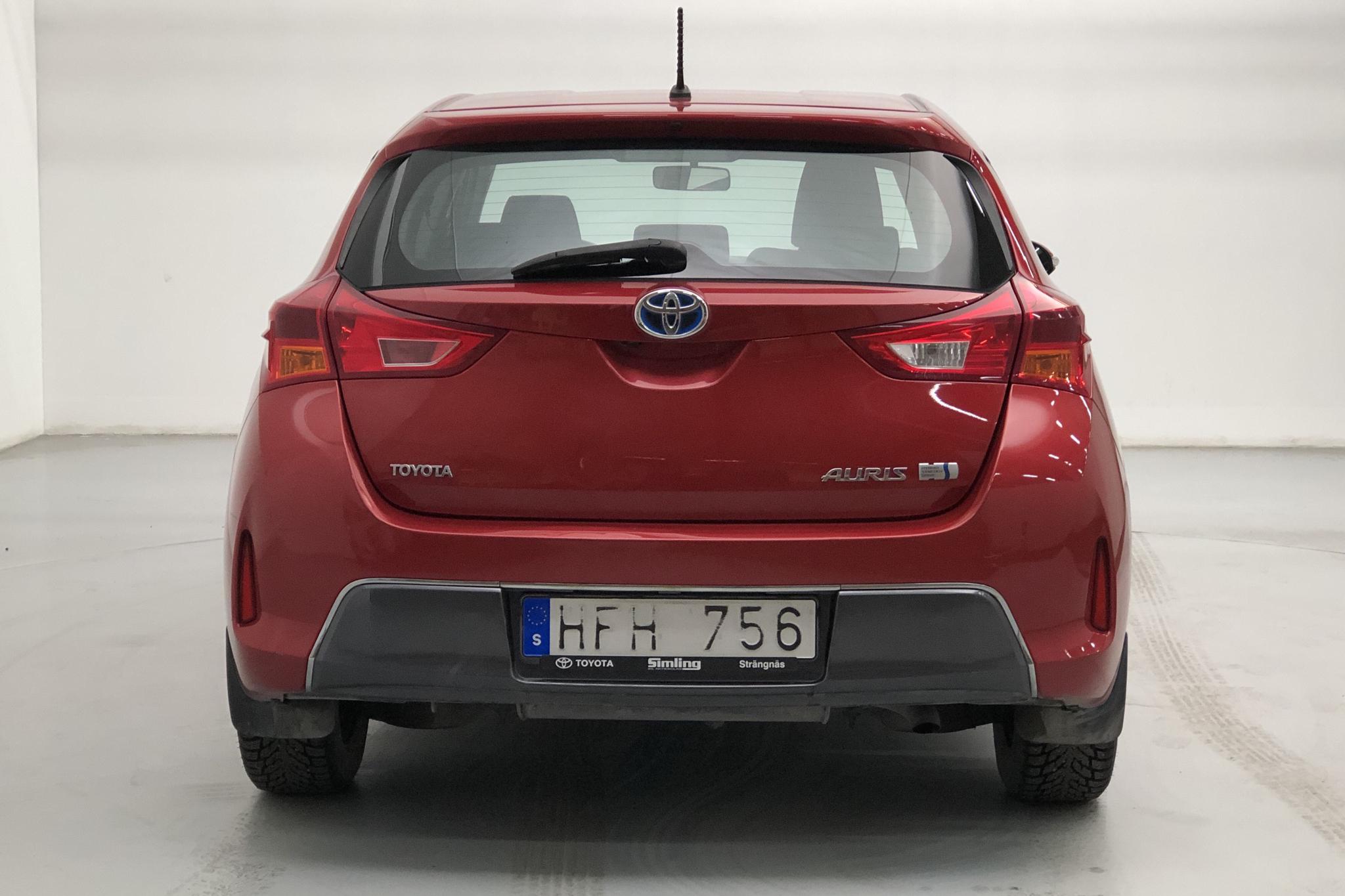 Toyota Auris 1.8 HSD 5dr (99hk) - 159 920 km - Automatic - Dark Red - 2014
