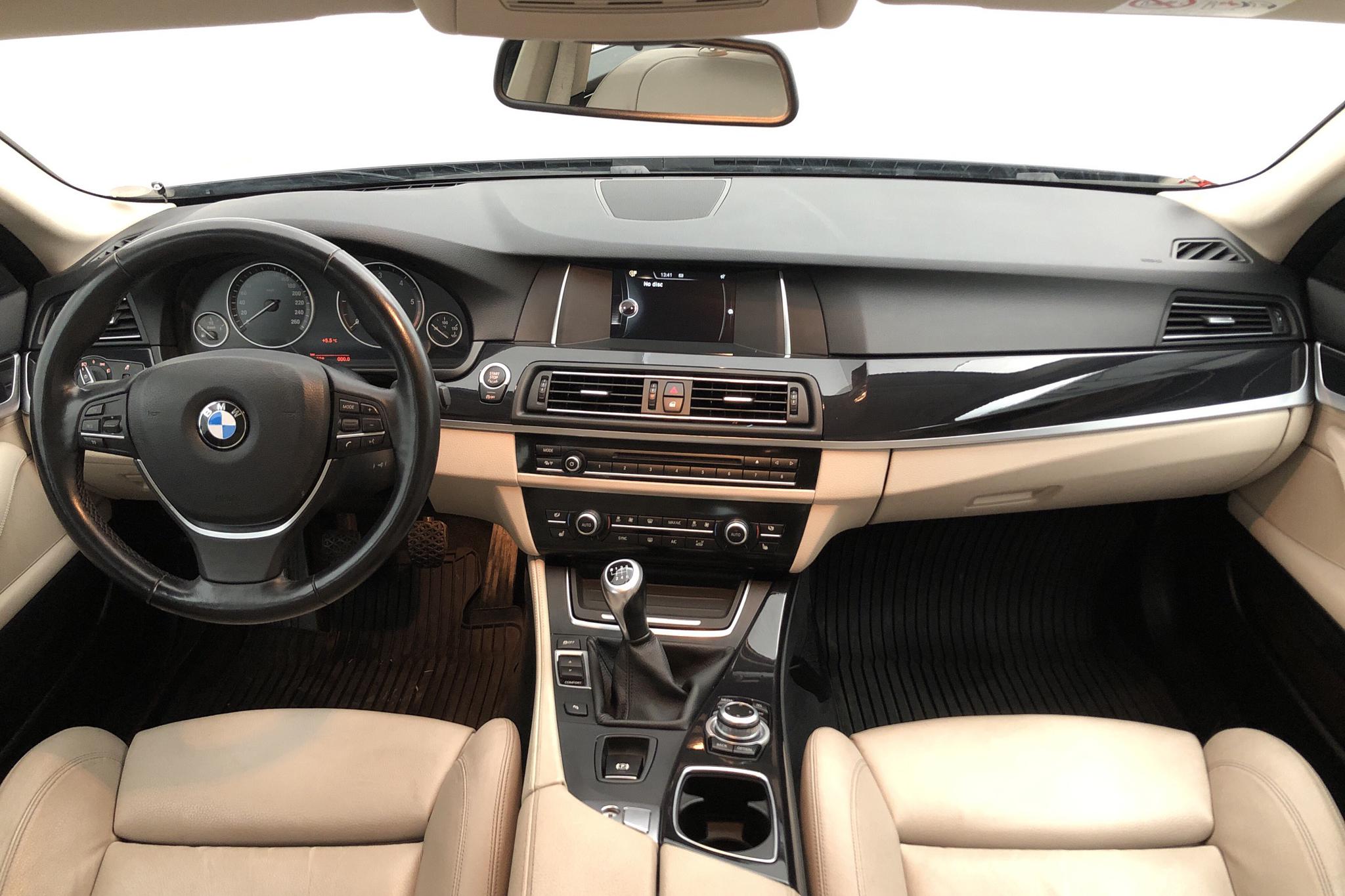 BMW 520d Touring, F11 (190hk) - 49 830 km - Manual - black - 2017